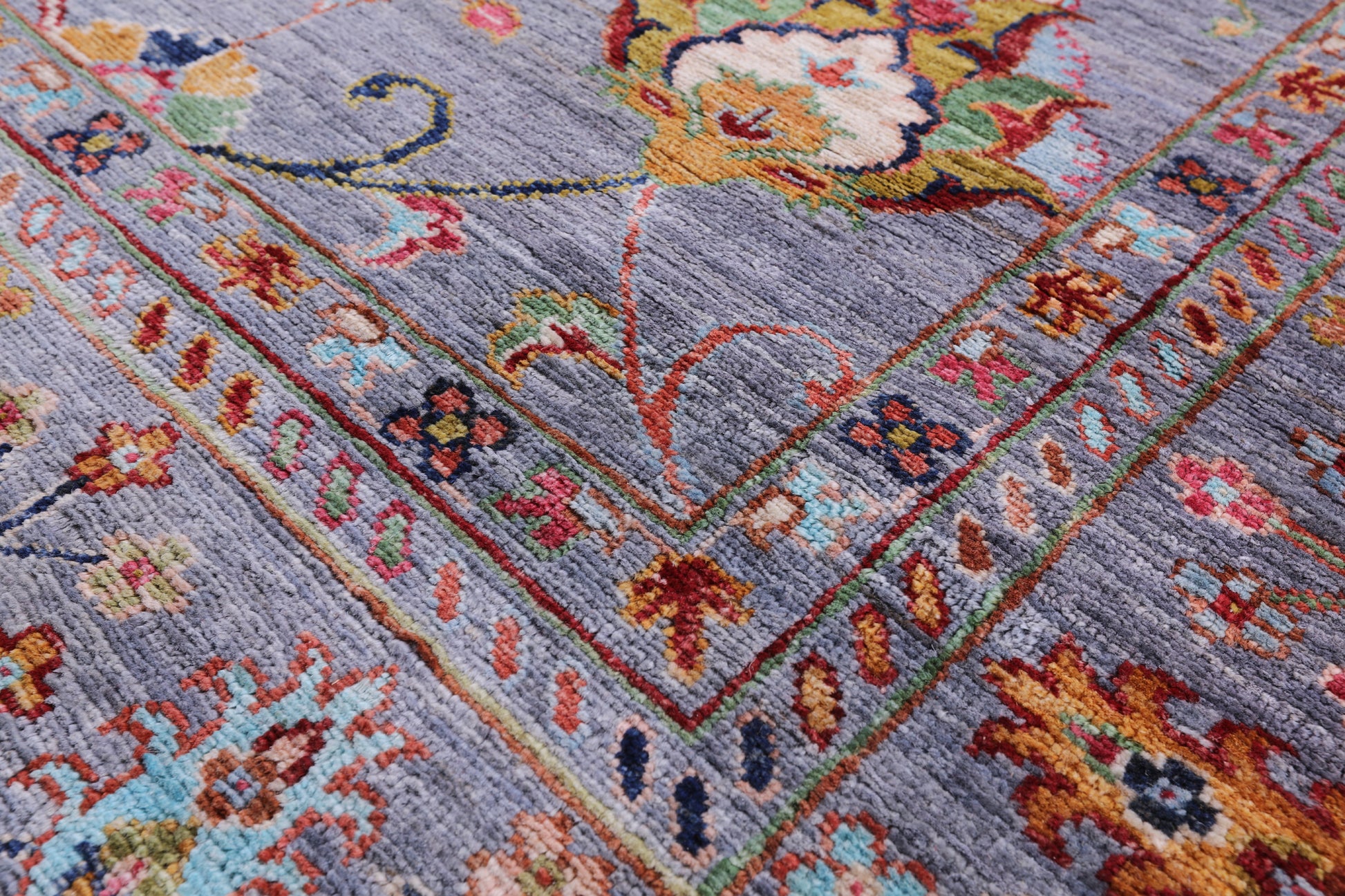 Peshawar Hand Knotted Wool Rug - 5' 1" X 6' 11" - Golden Nile