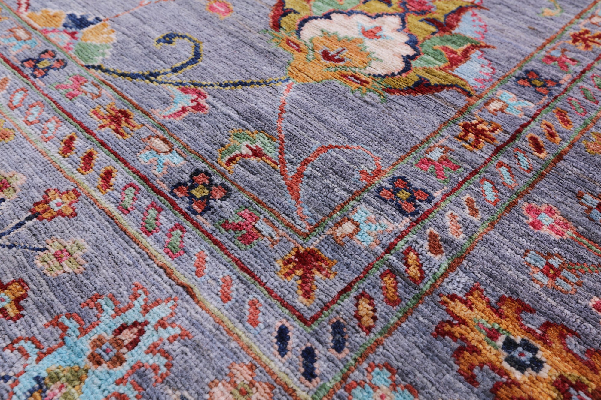 Peshawar Hand Knotted Wool Rug - 5' 1" X 6' 11" - Golden Nile