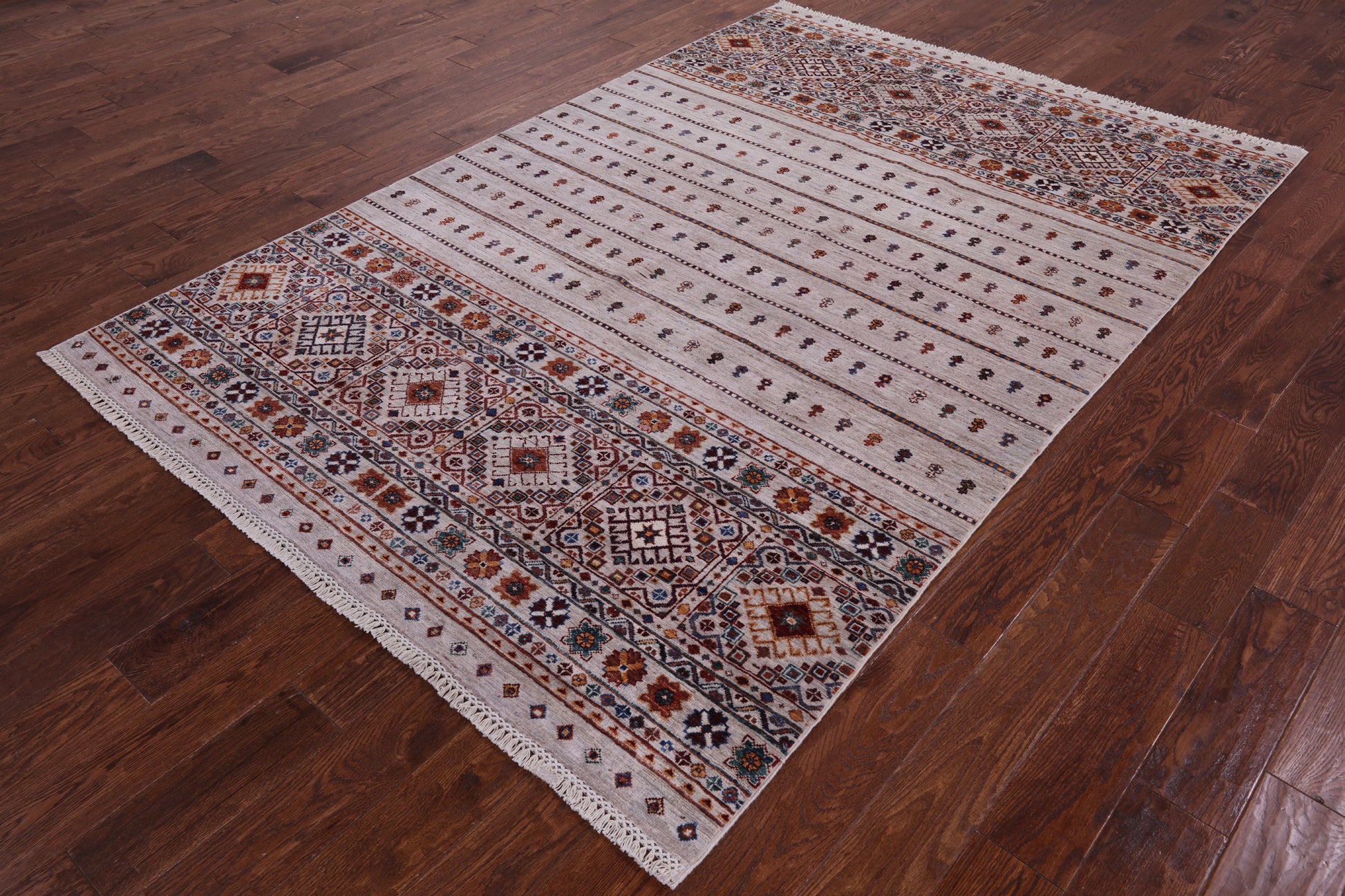Ivory Khorjin Persian Gabbeh Hand Knotted Wool Rug - 5' 9" X 8' 6" - Golden Nile