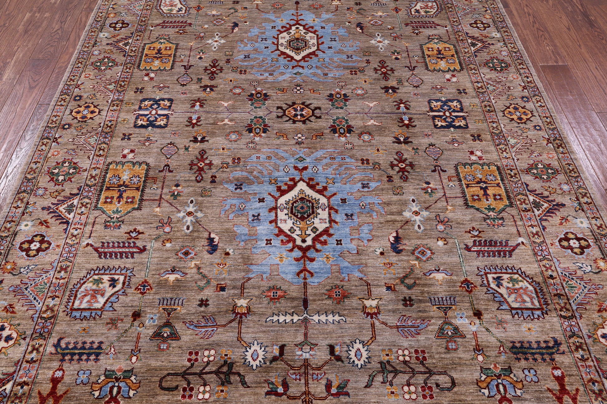 Peshawar Hand Knotted Wool Rug - 6' 10" X 9' 7" - Golden Nile