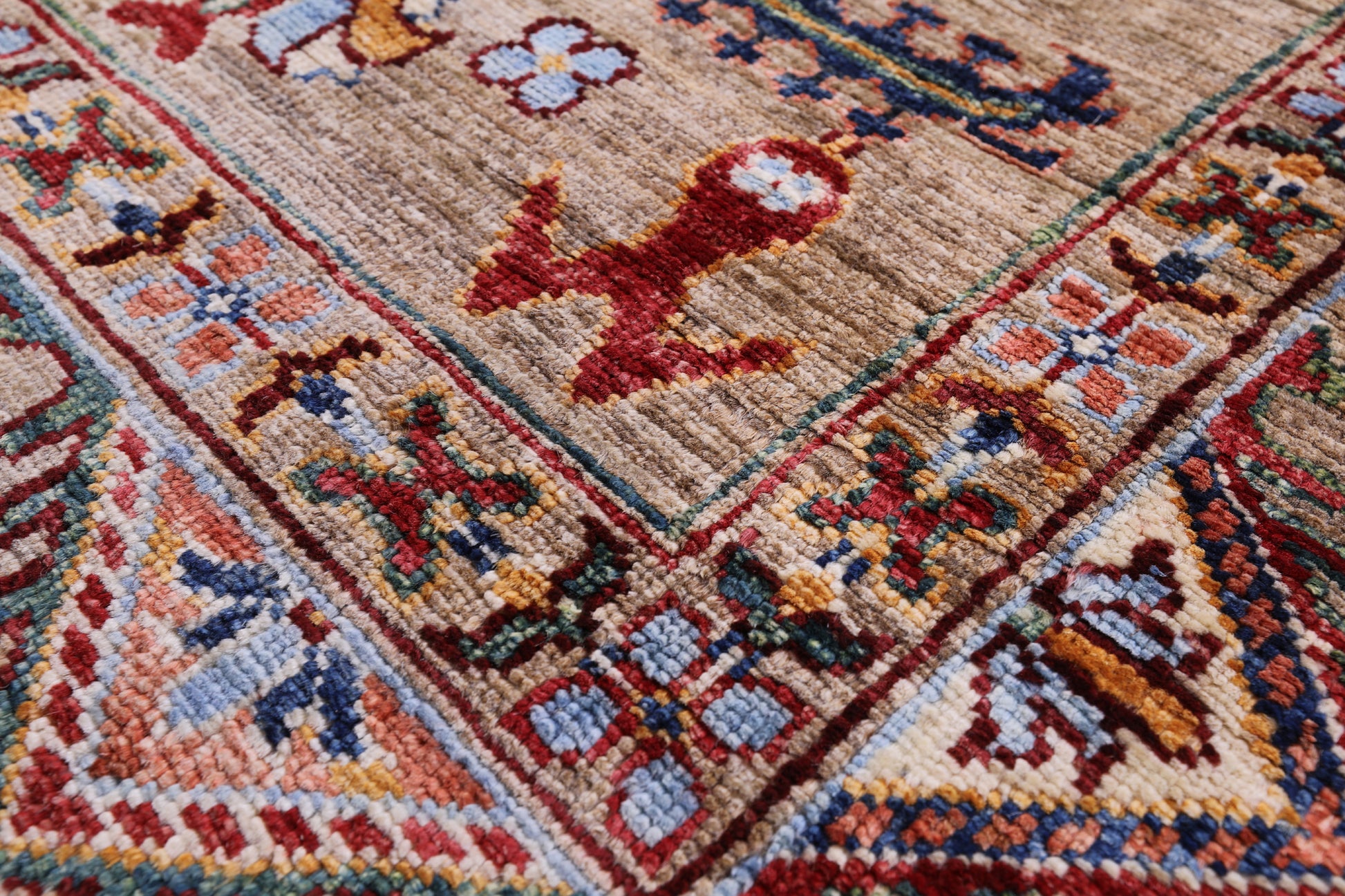Peshawar Hand Knotted Wool Rug - 6' 10" X 9' 7" - Golden Nile