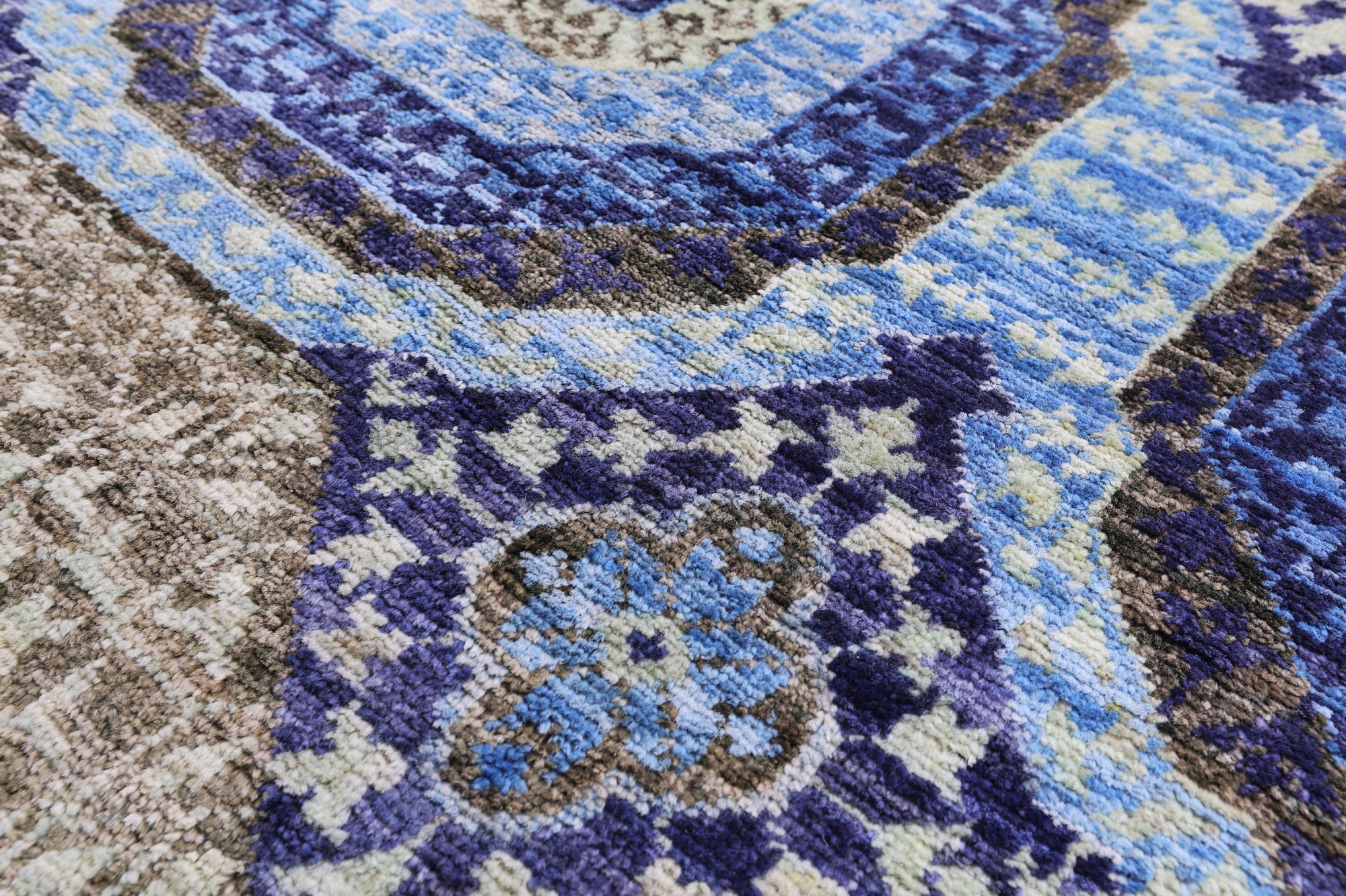 Geometric Persian Mamluk Hand Knotted Wool Rug - 5' 7" X 8' 2" - Golden Nile