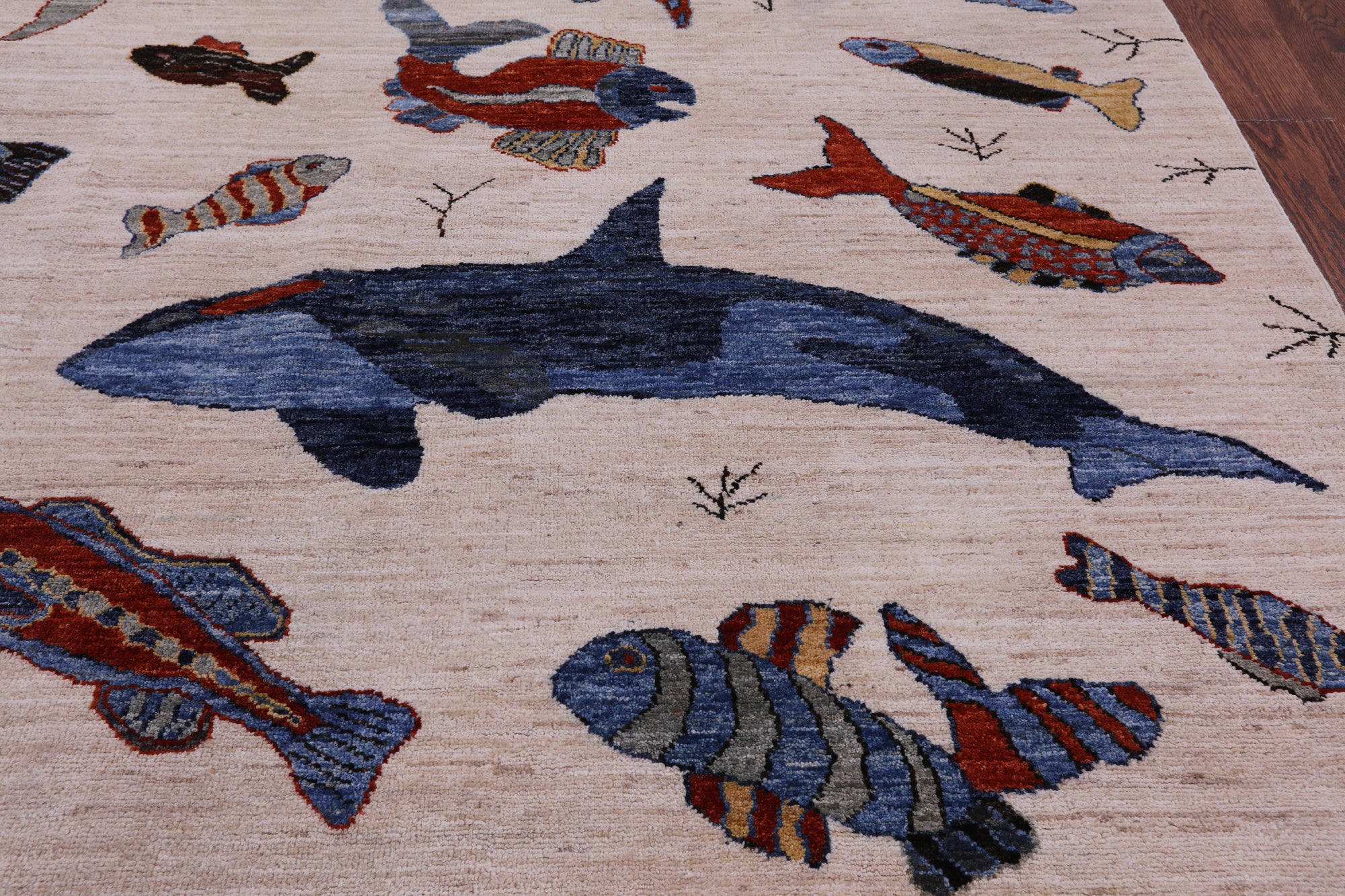 Ivory Fish Design Persian Gabbeh Hand Knotted Wool Rug - 6' 0" X 8' 10" - Golden Nile