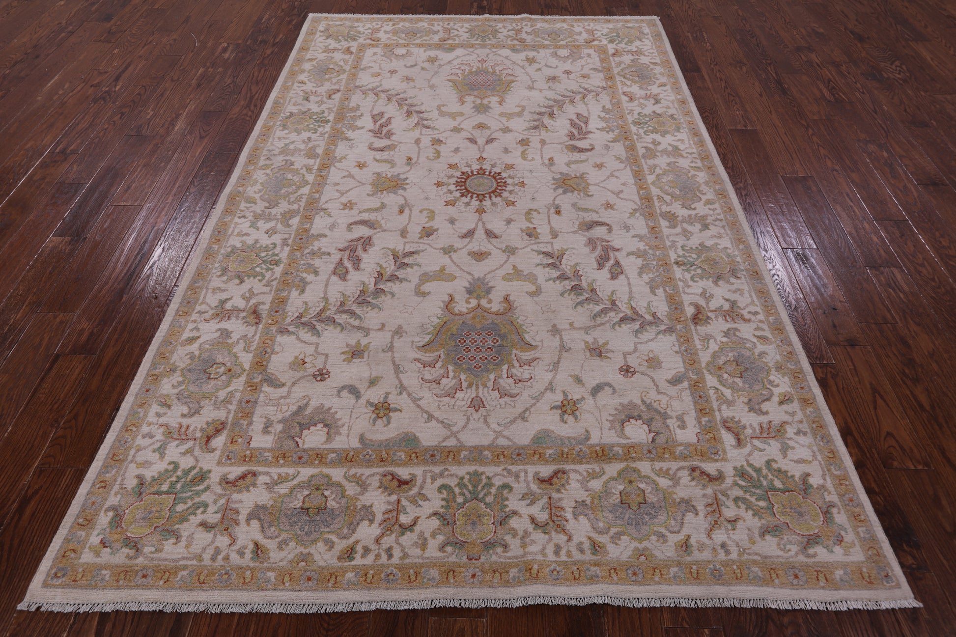 Ivory Peshawar Handmade Wool Rug - 6' 4" X 9' 8" - Golden Nile