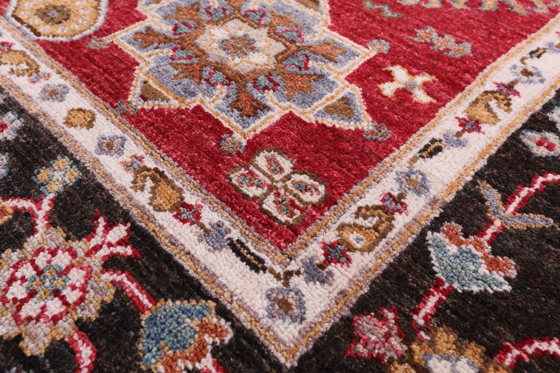 Red Persian Fine Serapi Hand Knotted Wool Rug - 5' 2" X 6' 7" - Golden Nile