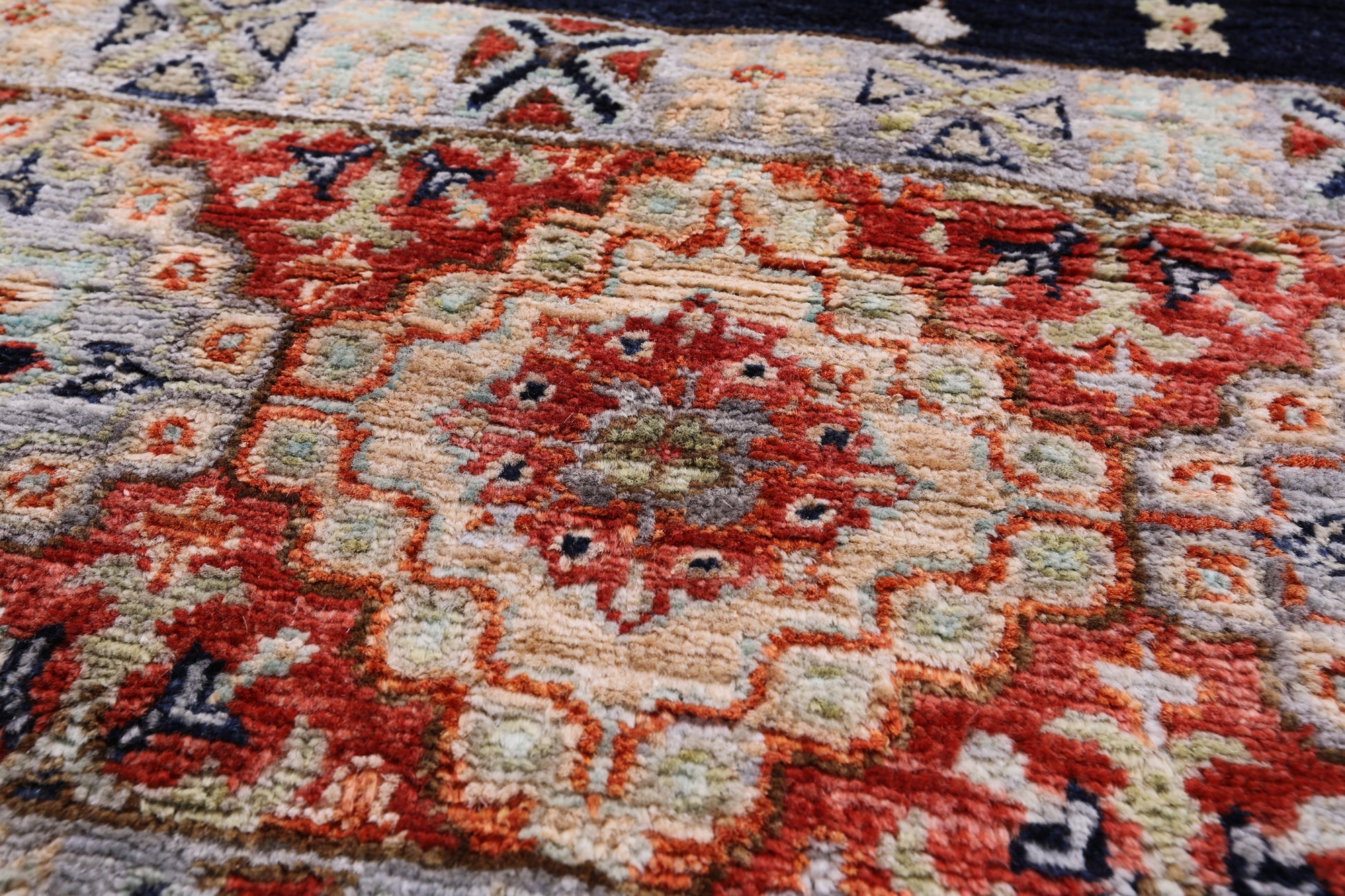 Round Tribal Persian Gabbeh Hand Knotted Wool Rug - 6' 7" X 6' 7" - Golden Nile