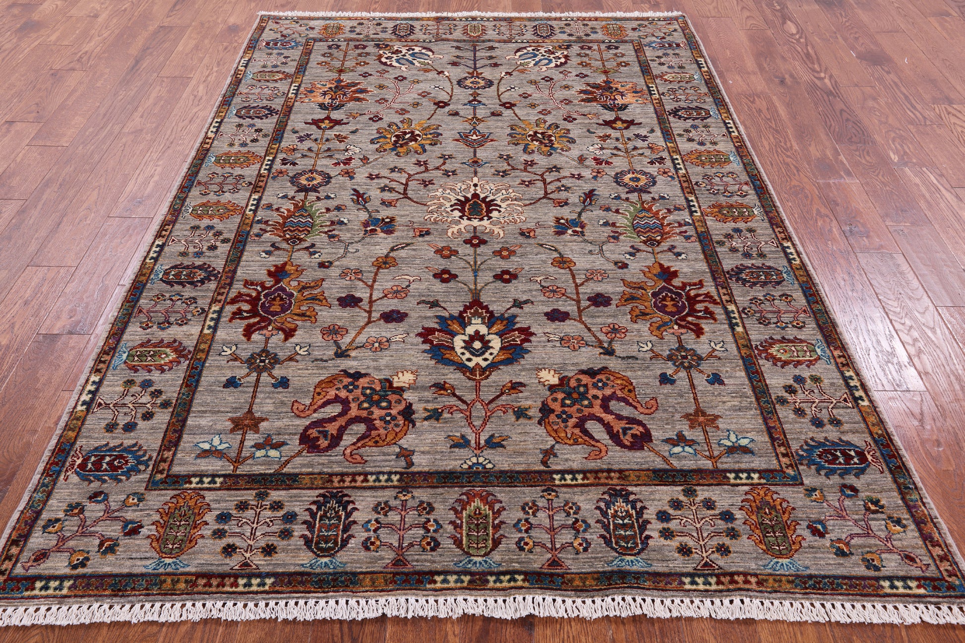 Peshawar Hand Knotted Wool Rug - 5' 9" X 8' 1" - Golden Nile