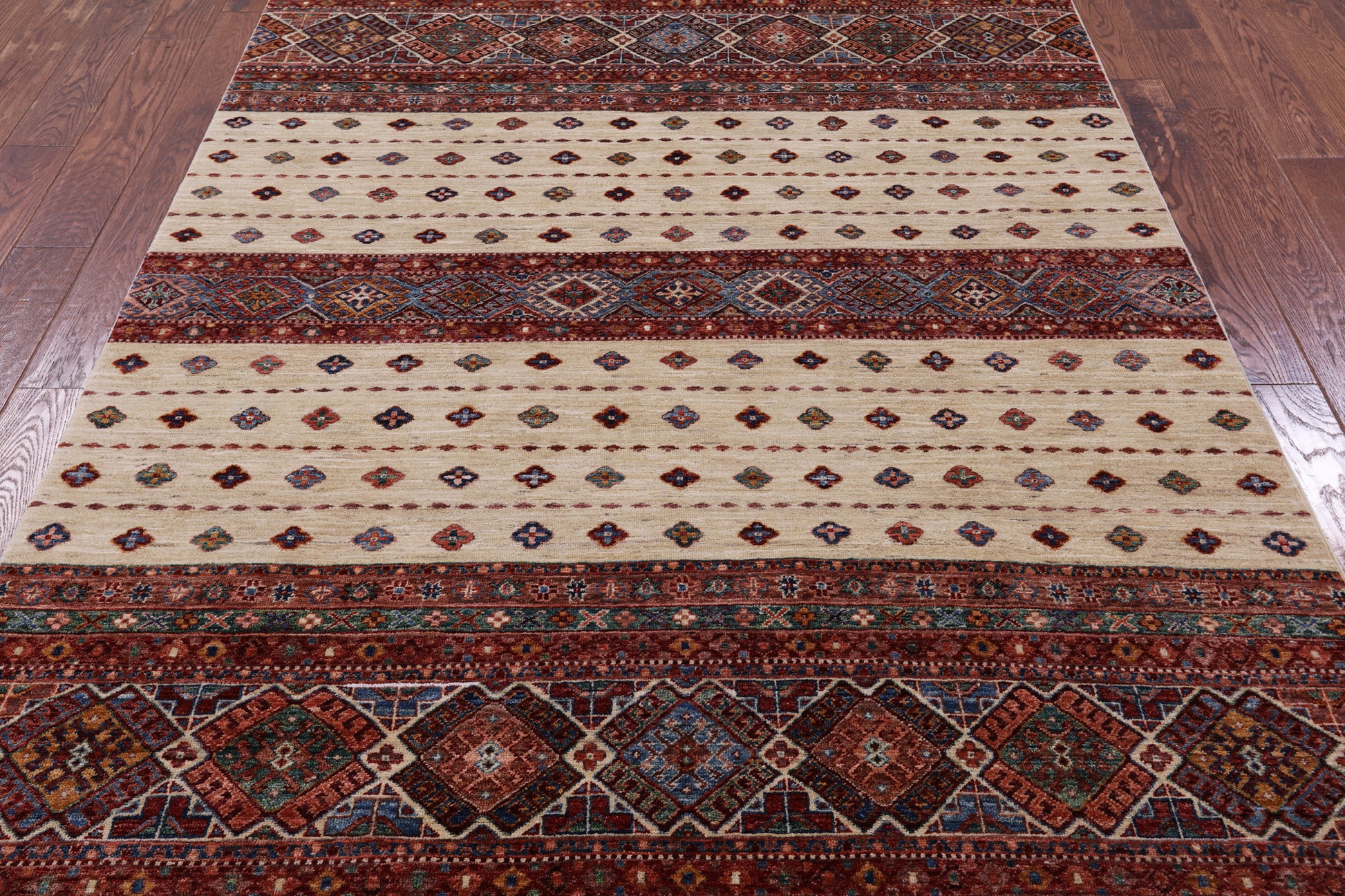 Ivory Khorjin Persian Gabbeh Hand Knotted Wool Rug - 5' 8" X 7' 8" - Golden Nile