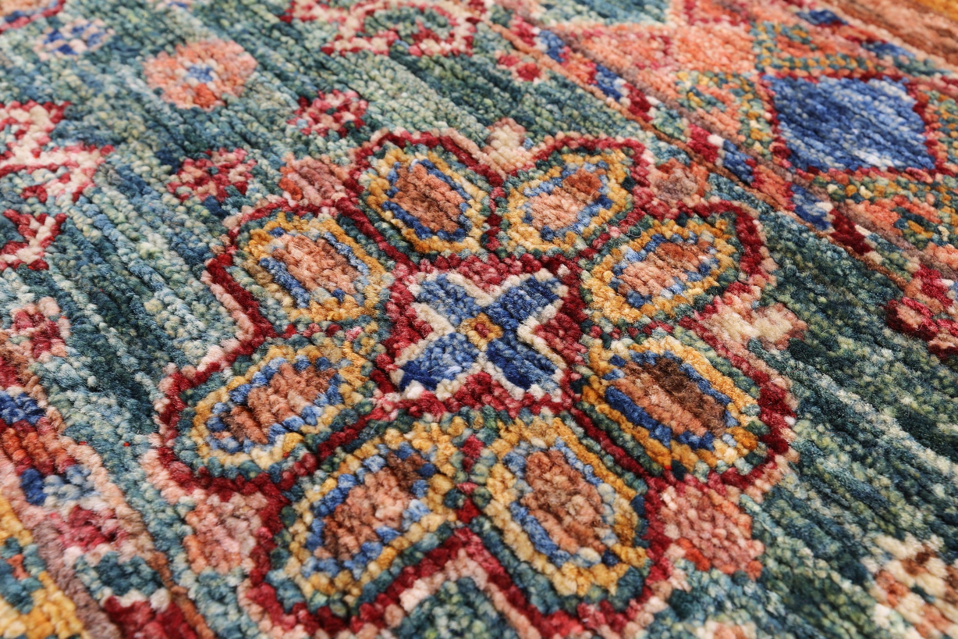 Khorjin Persian Gabbeh Hand Knotted Wool Rug - 4' 0" X 6' 3" - Golden Nile