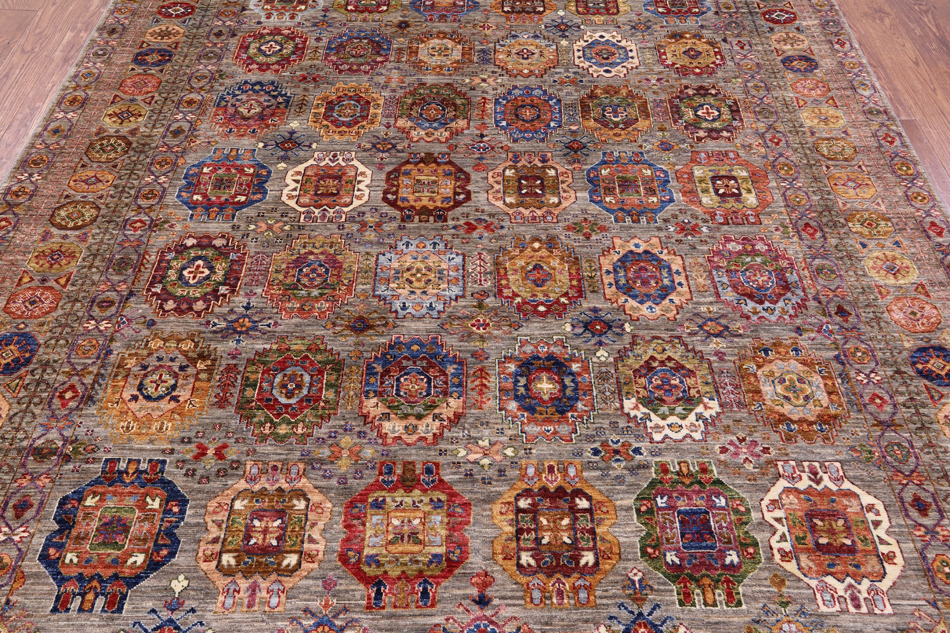 Turkmen Ersari Handmade Wool Rug - 7' 11" X 9' 11" - Golden Nile