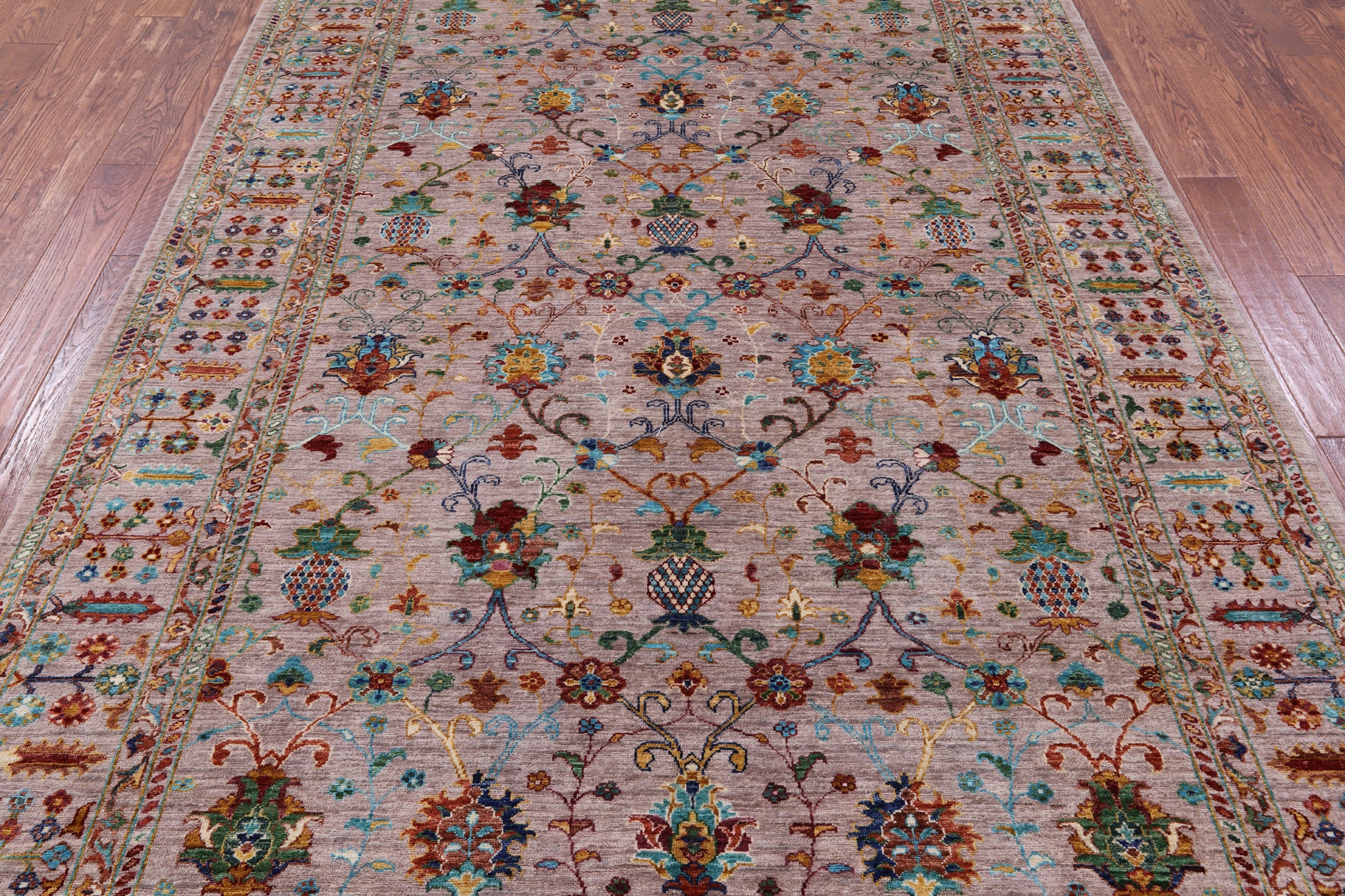 Peshawar Hand Knotted Wool Rug - 6' 10" X 9' 11" - Golden Nile