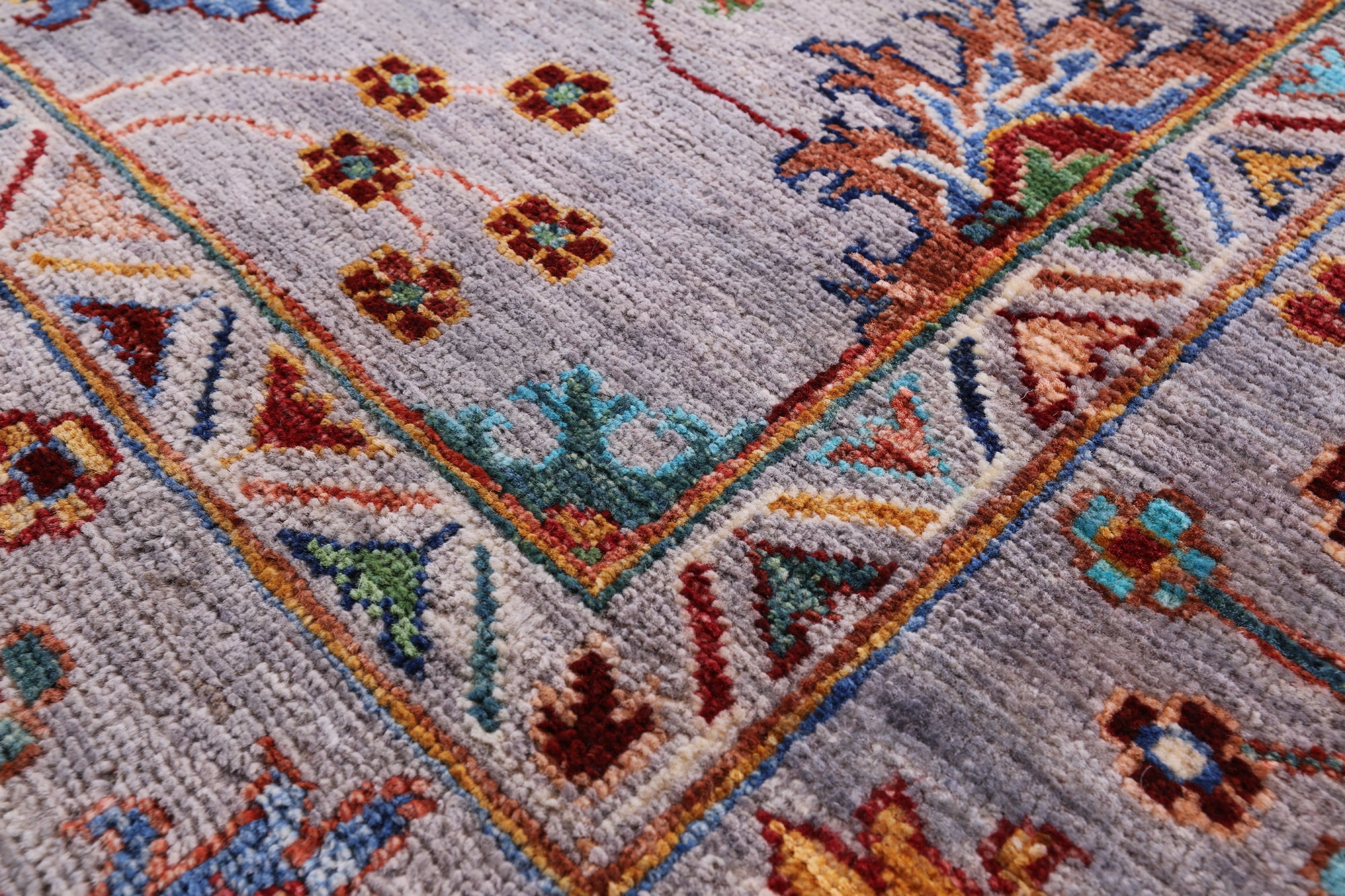 Grey Peshawar Hand Knotted Wool Rug - 6' 0" X 9' 0" - Golden Nile