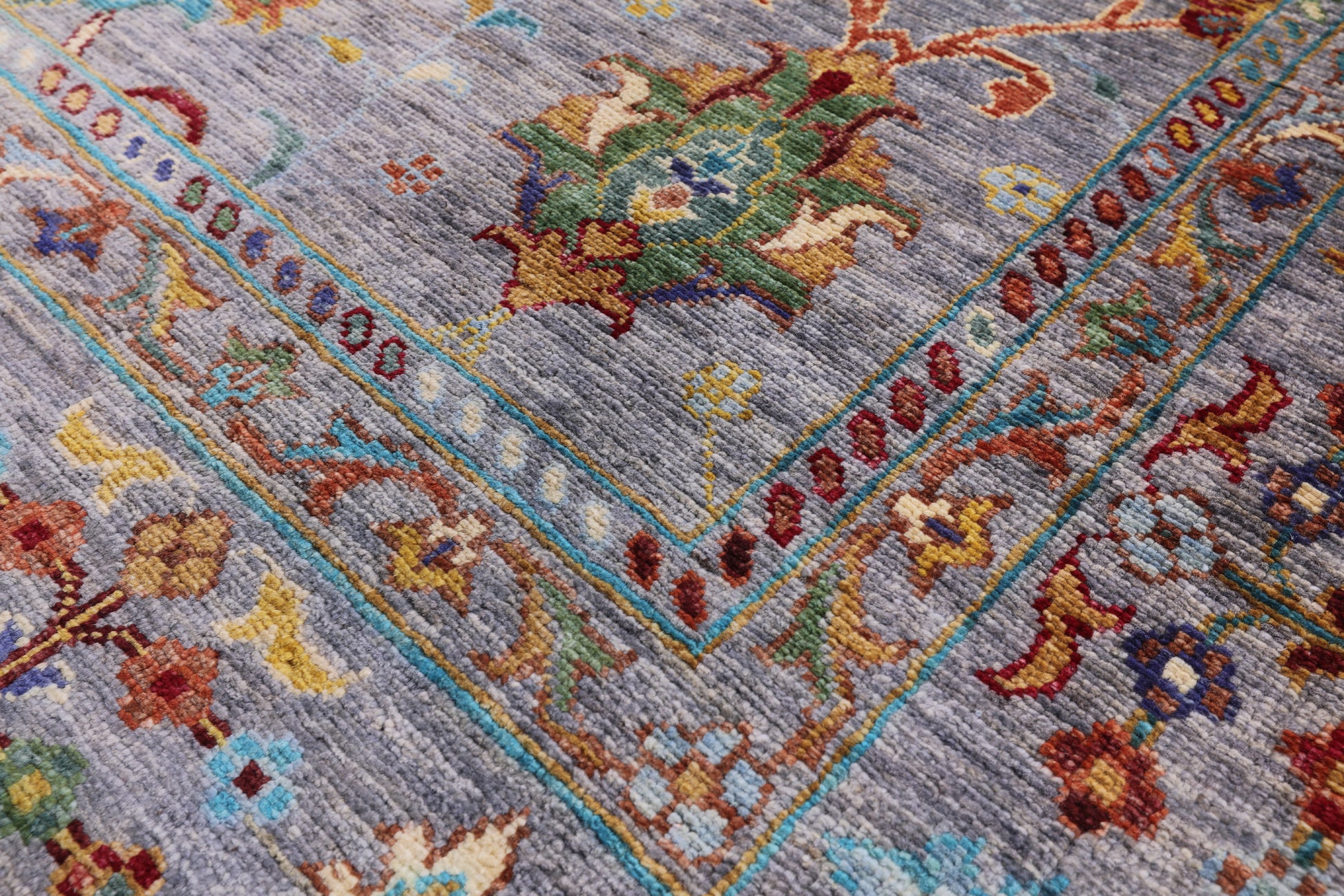 Peshawar Hand Knotted Wool Rug - 6' 10" X 9' 9" - Golden Nile