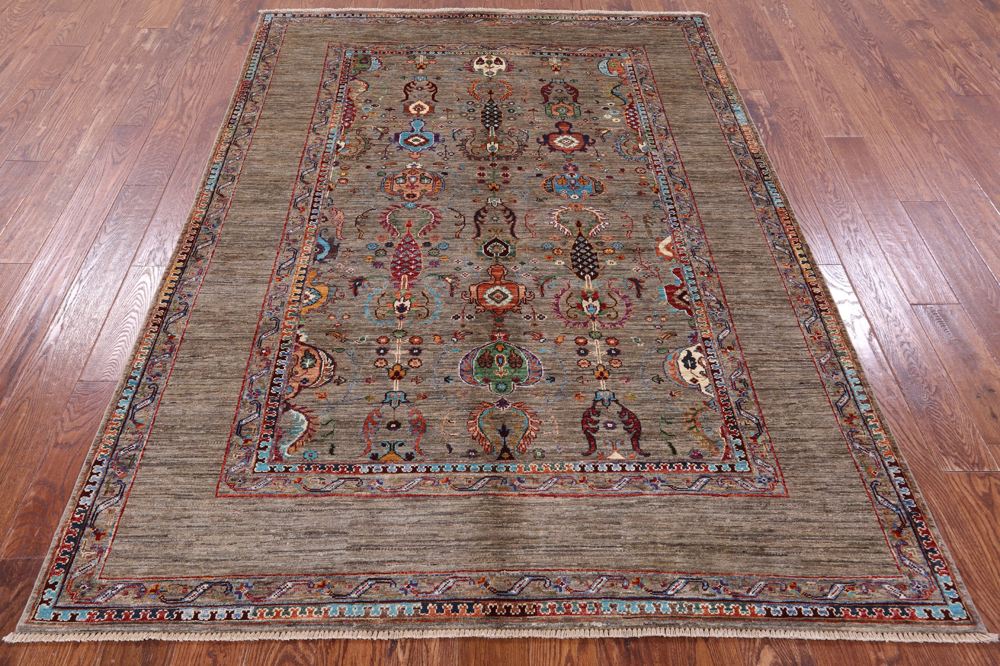 Peshawar Hand Knotted Wool Rug - 5' 8" X 7' 10" - Golden Nile