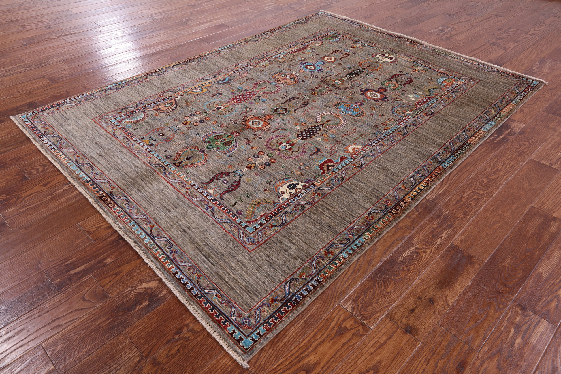 Peshawar Hand Knotted Wool Rug - 5' 8" X 7' 10" - Golden Nile