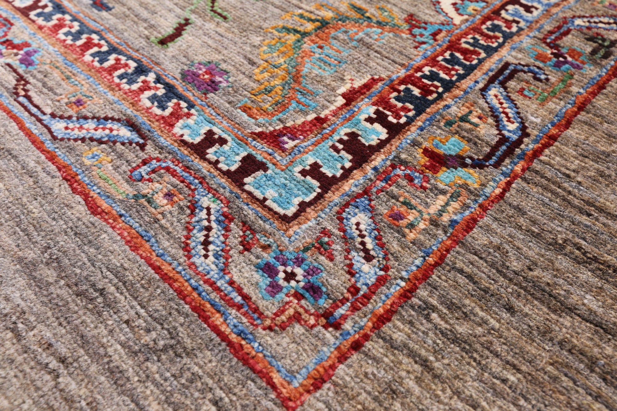Peshawar Hand Knotted Wool Rug - 5' 8" X 7' 10" - Golden Nile