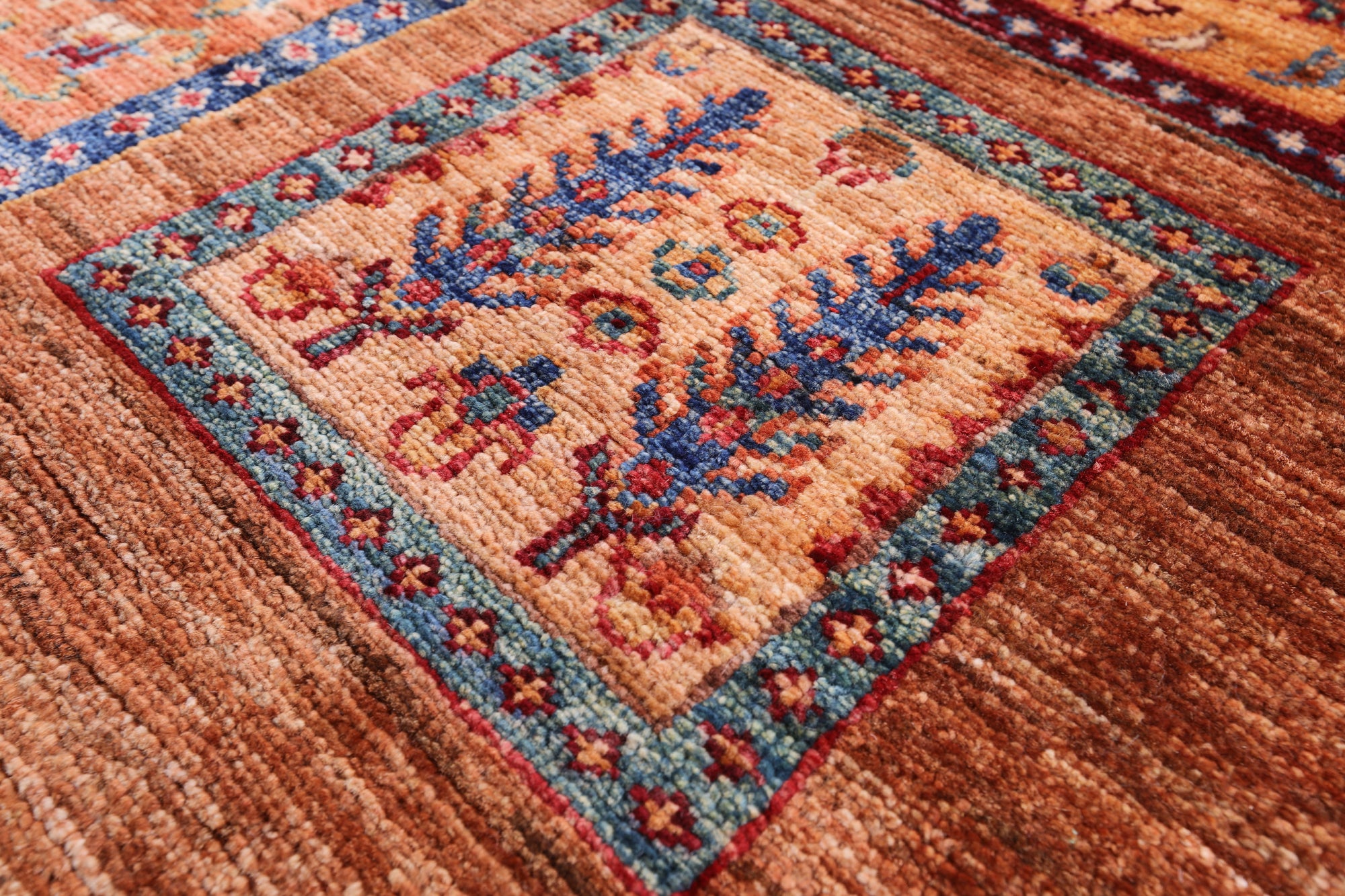 Brown Garden Design Persian Handmade Wool Rug - 6' 11" X 9' 10" - Golden Nile