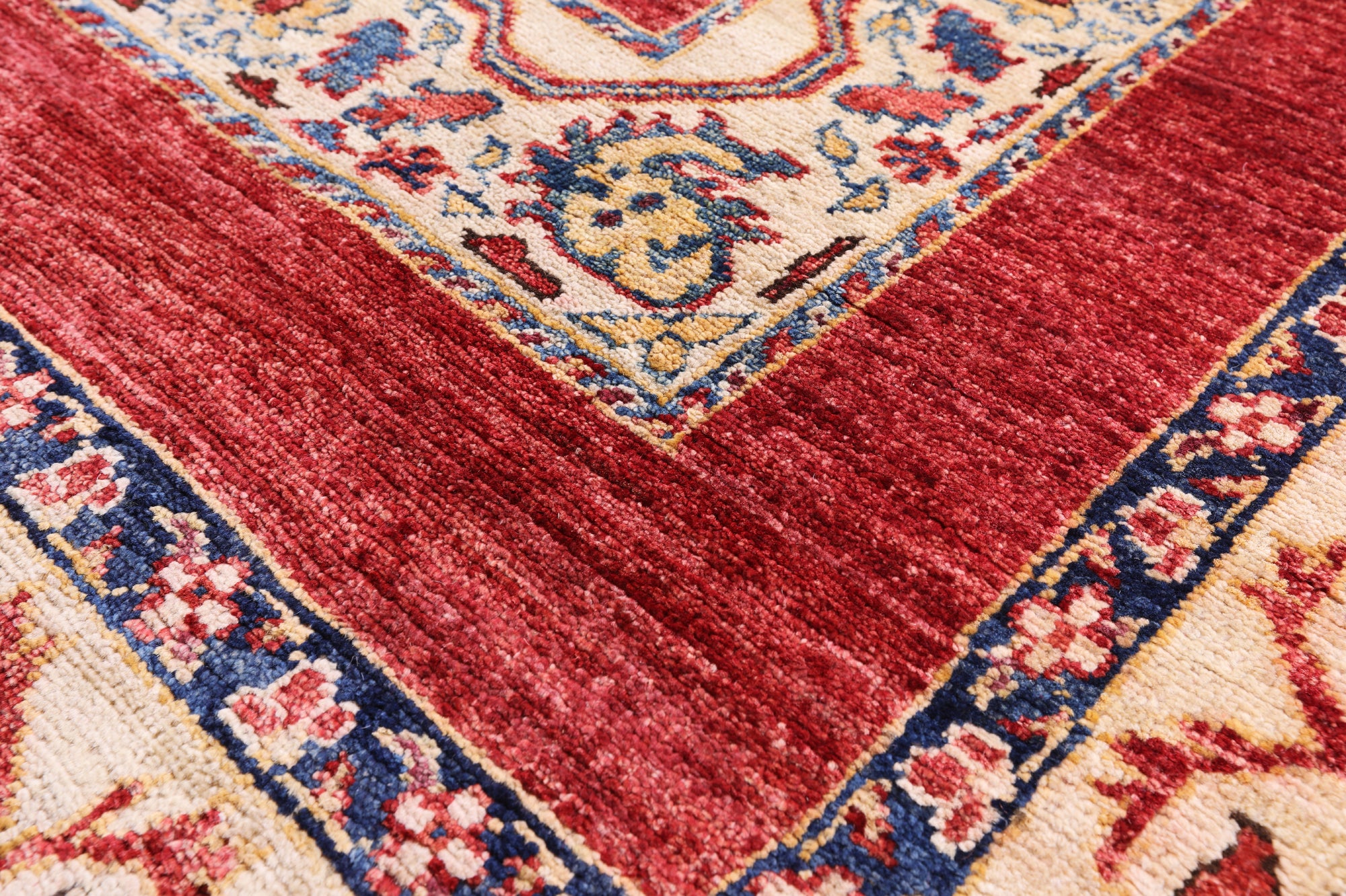 Red Garden Design Persian Handmade Wool Rug - 5' 6" X 8' 2" - Golden Nile