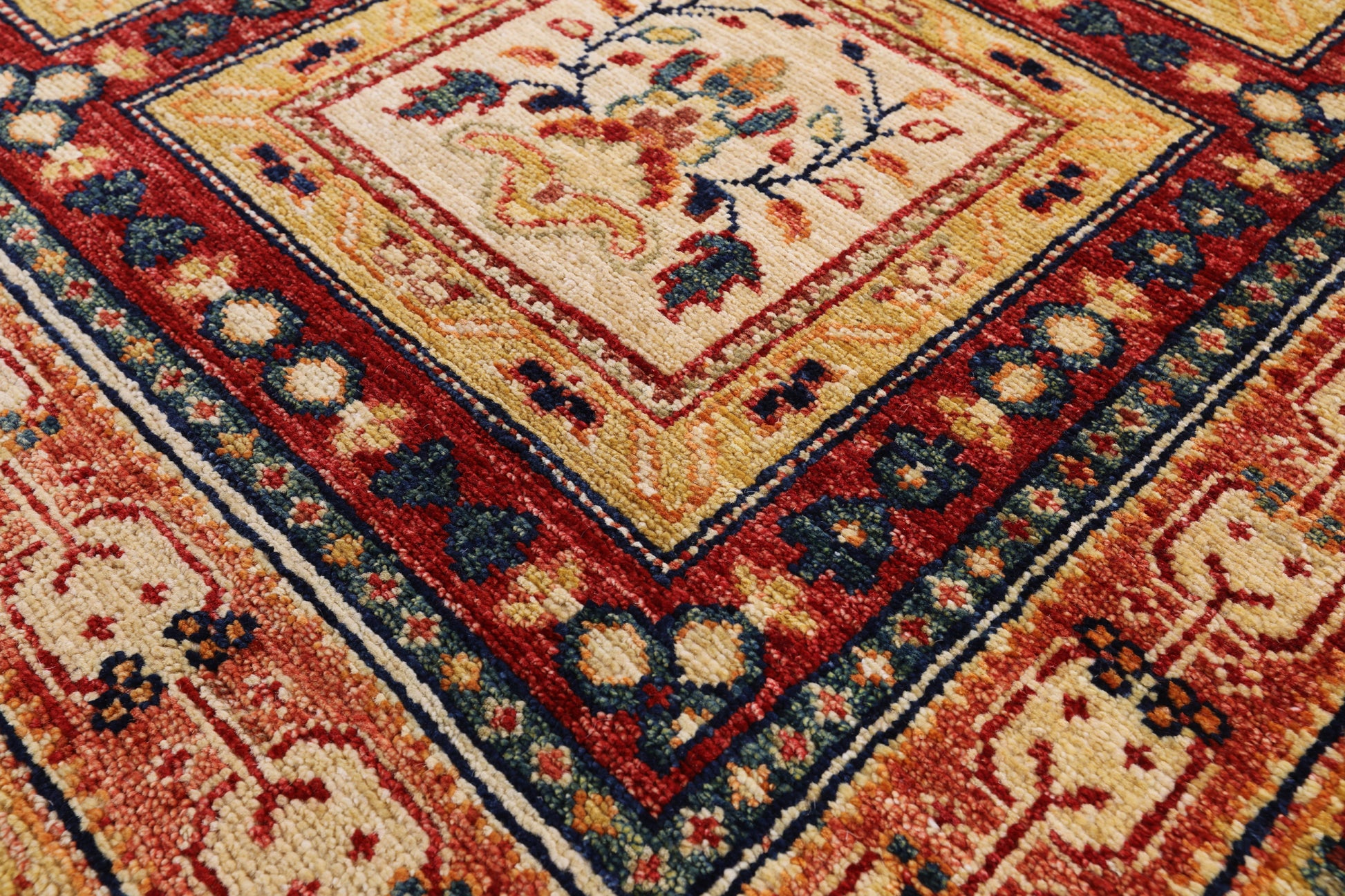 Garden Design Persian Hand Knotted Wool Rug - 5' 8" X 7' 8" - Golden Nile