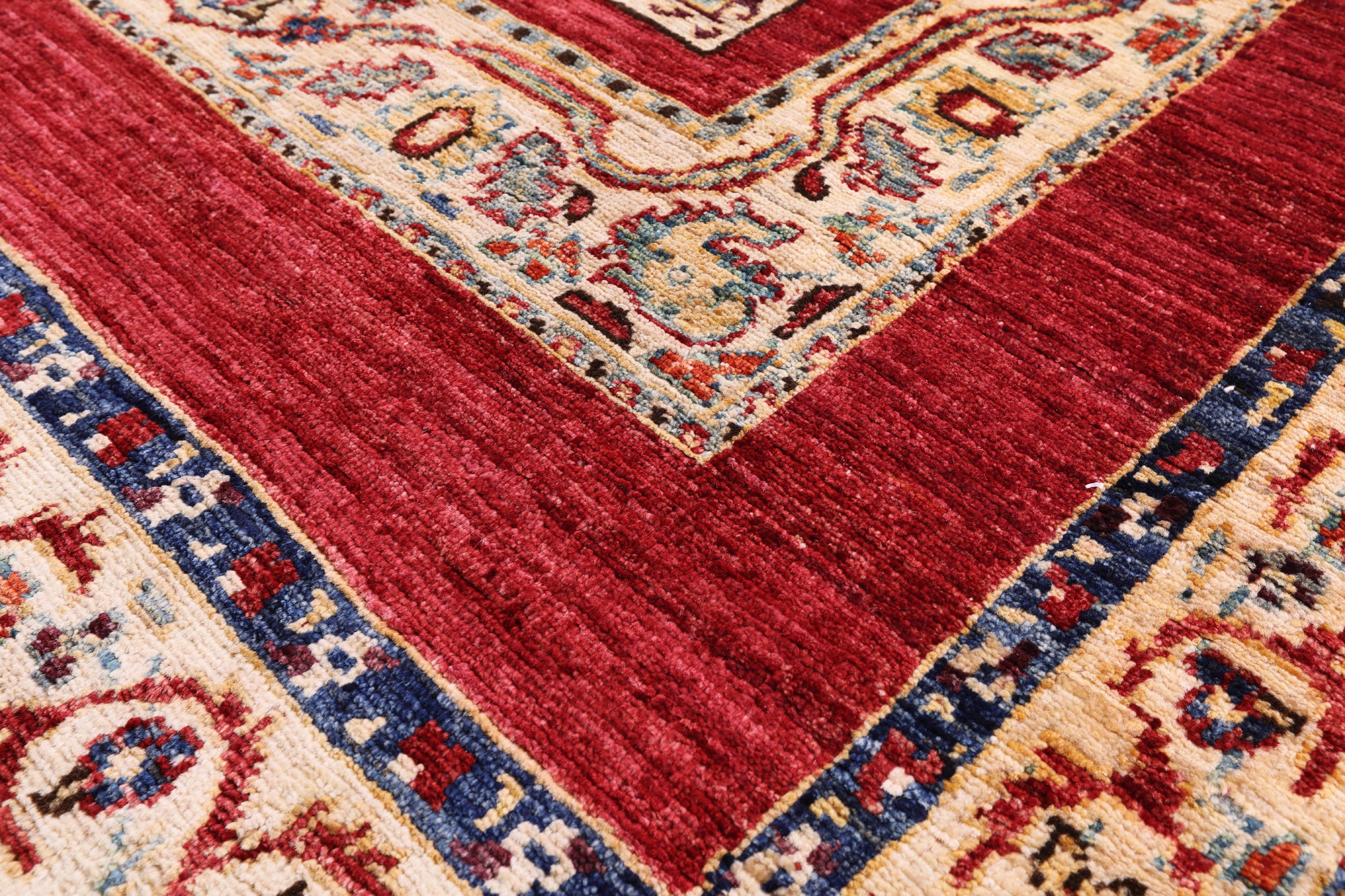 Red Garden Design Persian Hand Knotted Wool Rug - 4' 10" X 7' 2" - Golden Nile