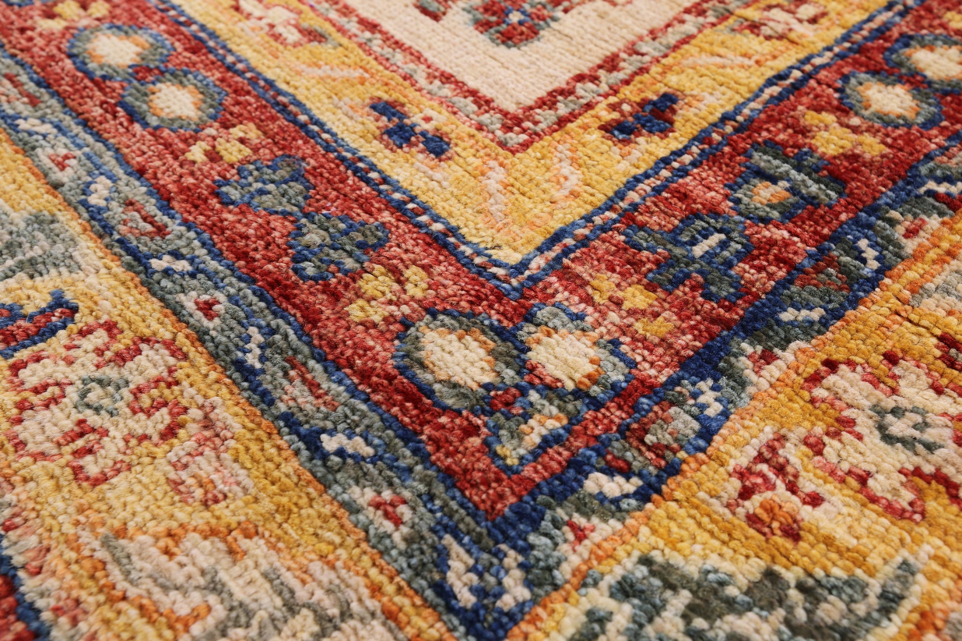 Red Garden Design Persian Hand Knotted Wool Runner Rug - 2' 11" X 9' 8" - Golden Nile