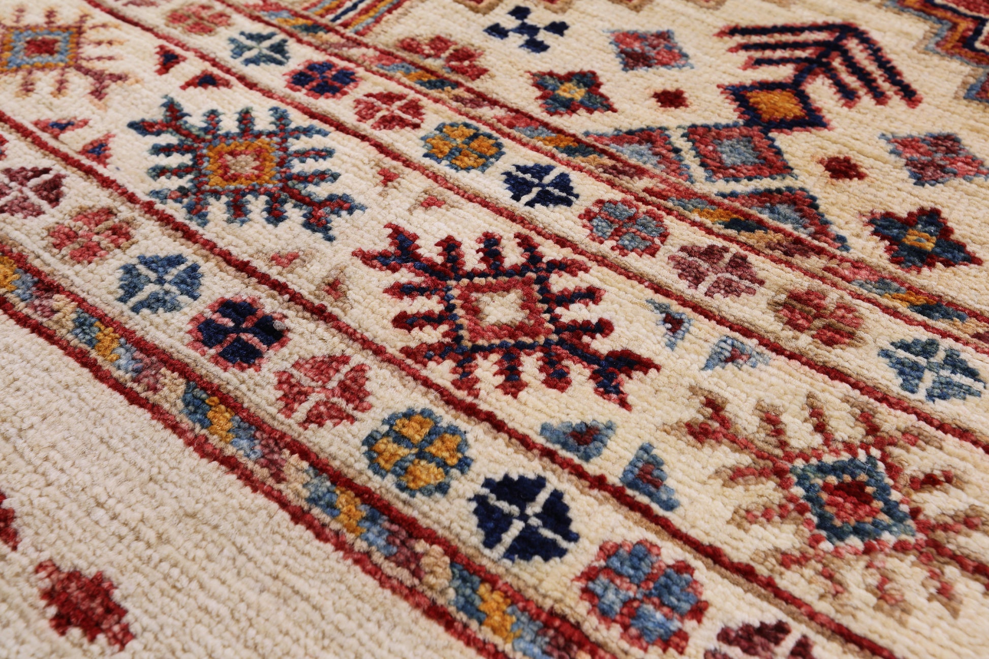 Ivory Khorjin Persian Gabbeh Handmade Wool Rug - 6' 9" X 10' 1" - Golden Nile