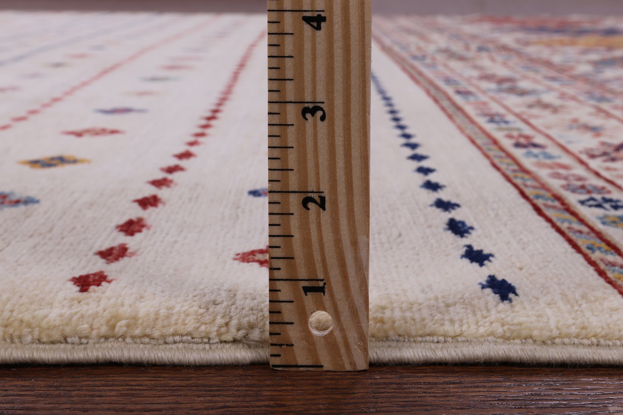 Ivory Khorjin Persian Gabbeh Handmade Wool Rug - 6' 9" X 10' 1" - Golden Nile