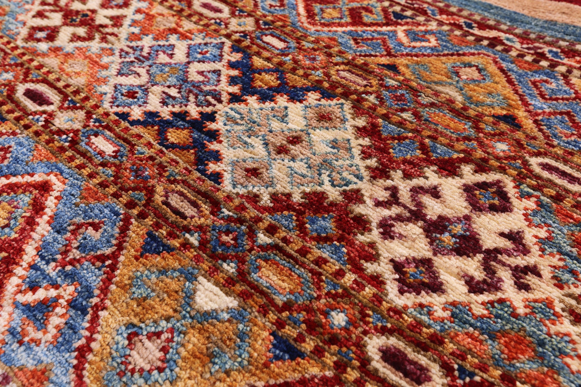Khorjin Persian Gabbeh Handmade Wool Rug - 4' 9" X 6' 10" - Golden Nile
