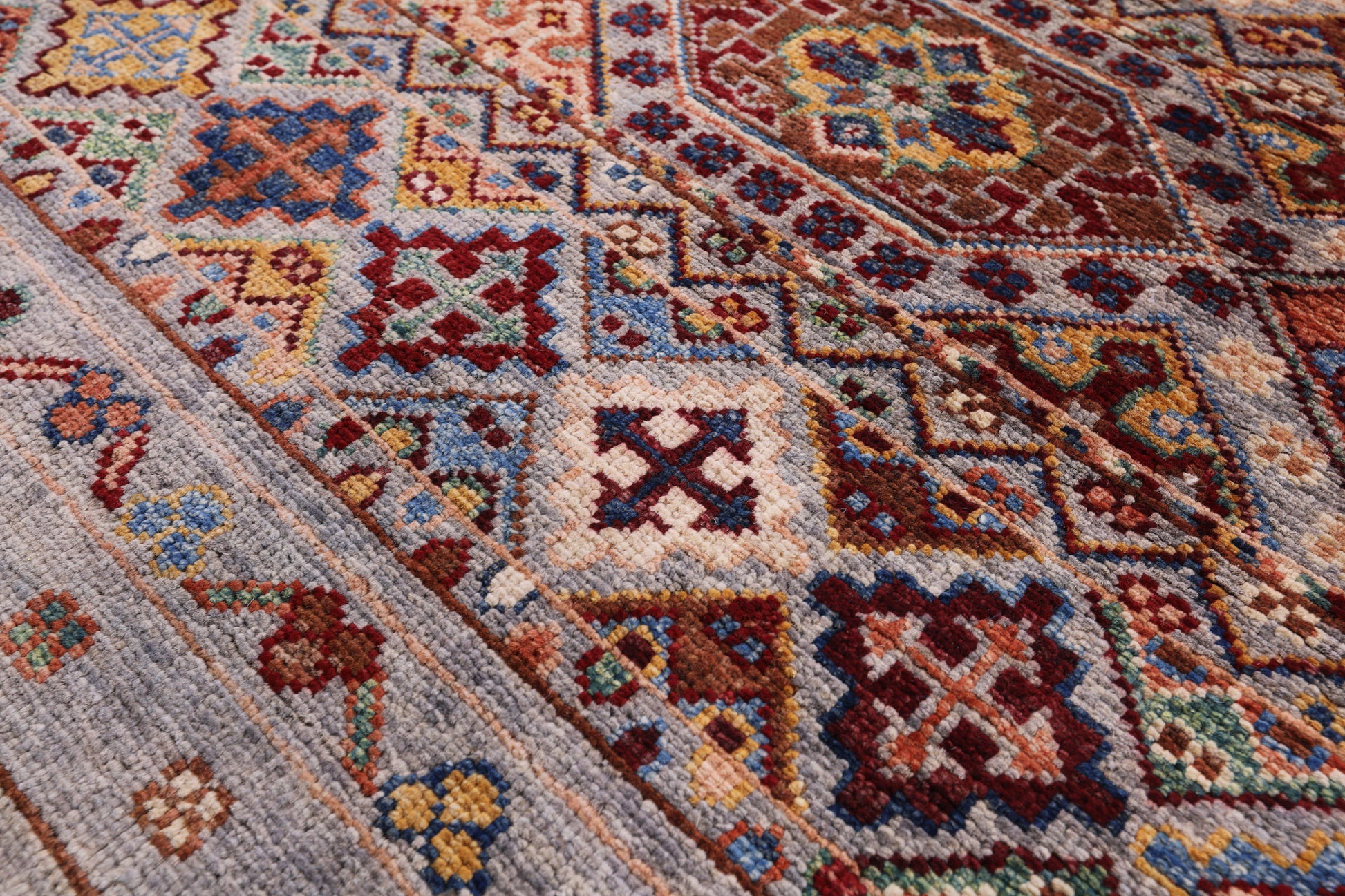 Khorjin Persian Gabbeh Hand Knotted Wool Rug - 5' 9" X 8' 3" - Golden Nile
