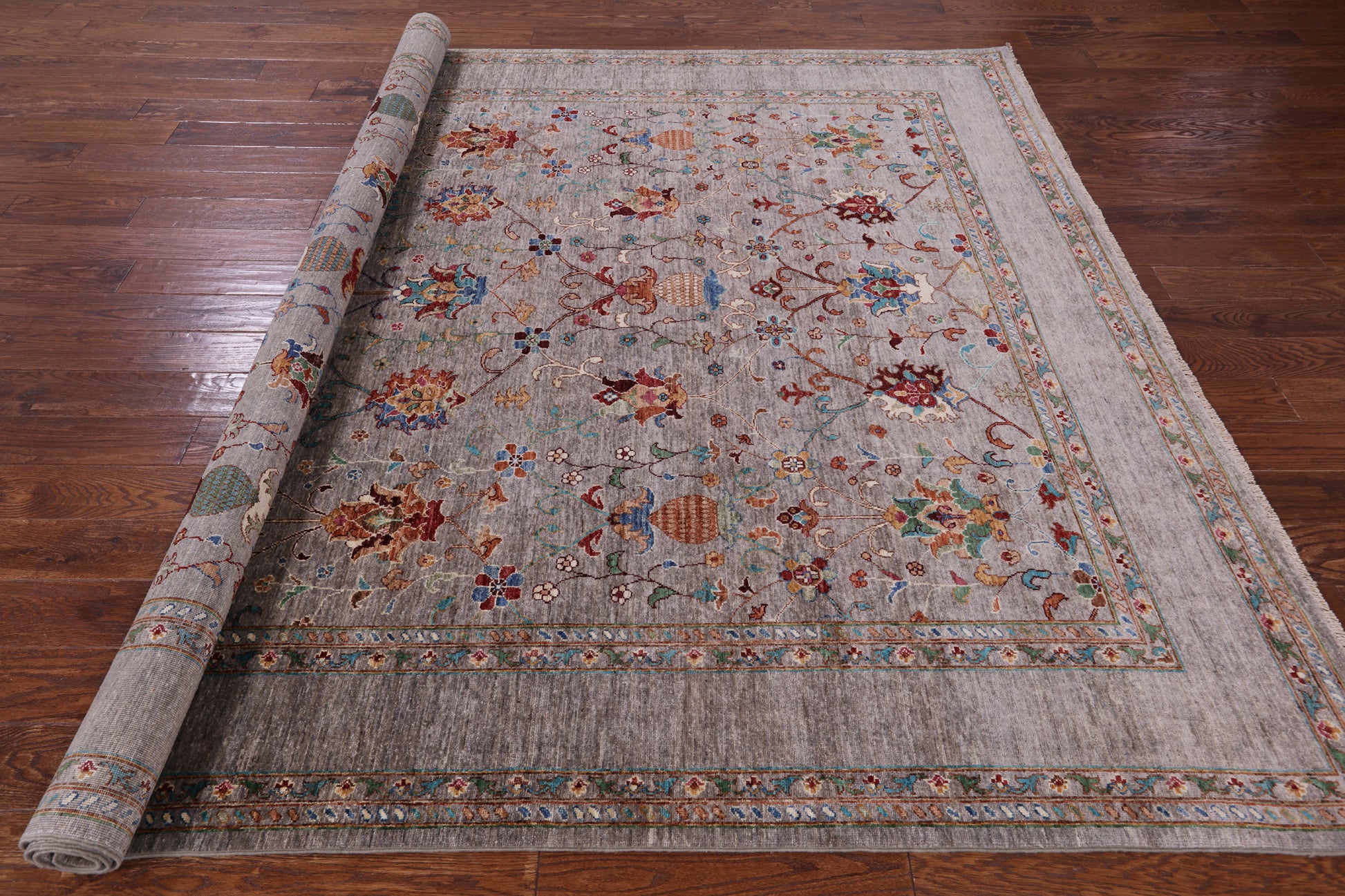 Peshawar Hand Knotted Wool Rug - 8' 0" X 9' 6" - Golden Nile
