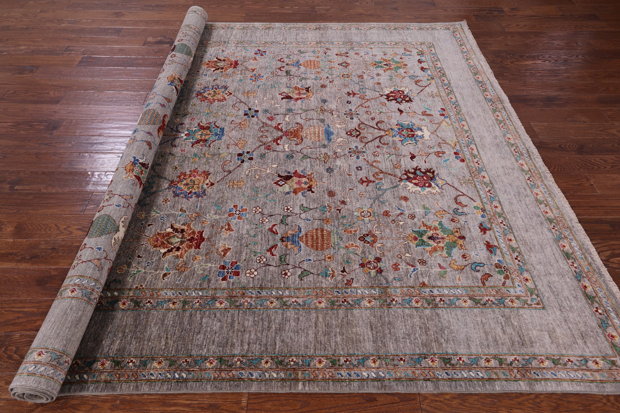 Peshawar Hand Knotted Wool Rug - 8' 0" X 9' 6" - Golden Nile