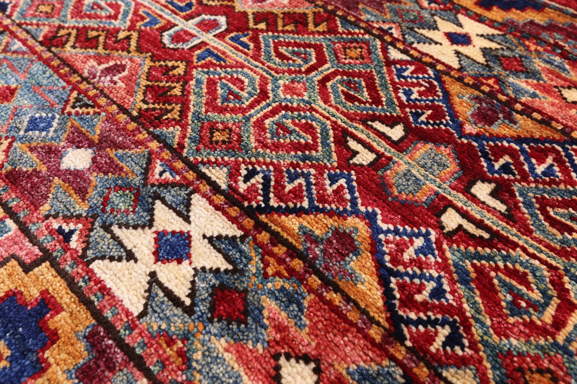 Khorjin Persian Gabbeh Handmade Wool Rug - 3' 11" X 6' 1" - Golden Nile