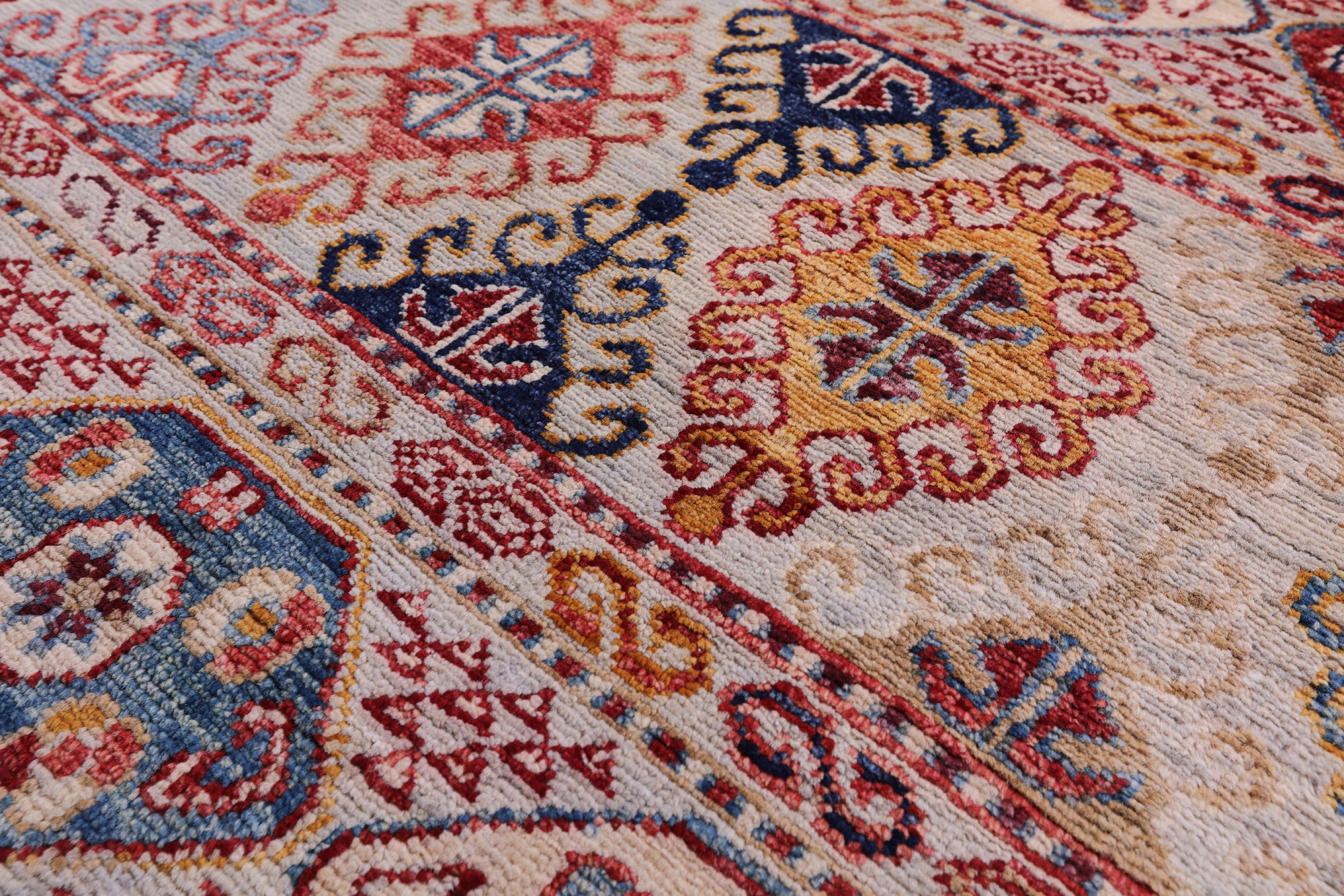 Khorjin Persian Gabbeh Hand Knotted Wool Rug - 3' 11" X 5' 10" - Golden Nile