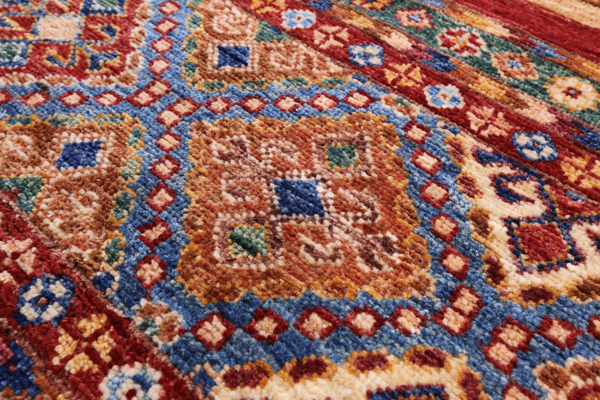 Khorjin Persian Gabbeh Hand Knotted Wool Rug - 5' 2" X 6' 7" - Golden Nile