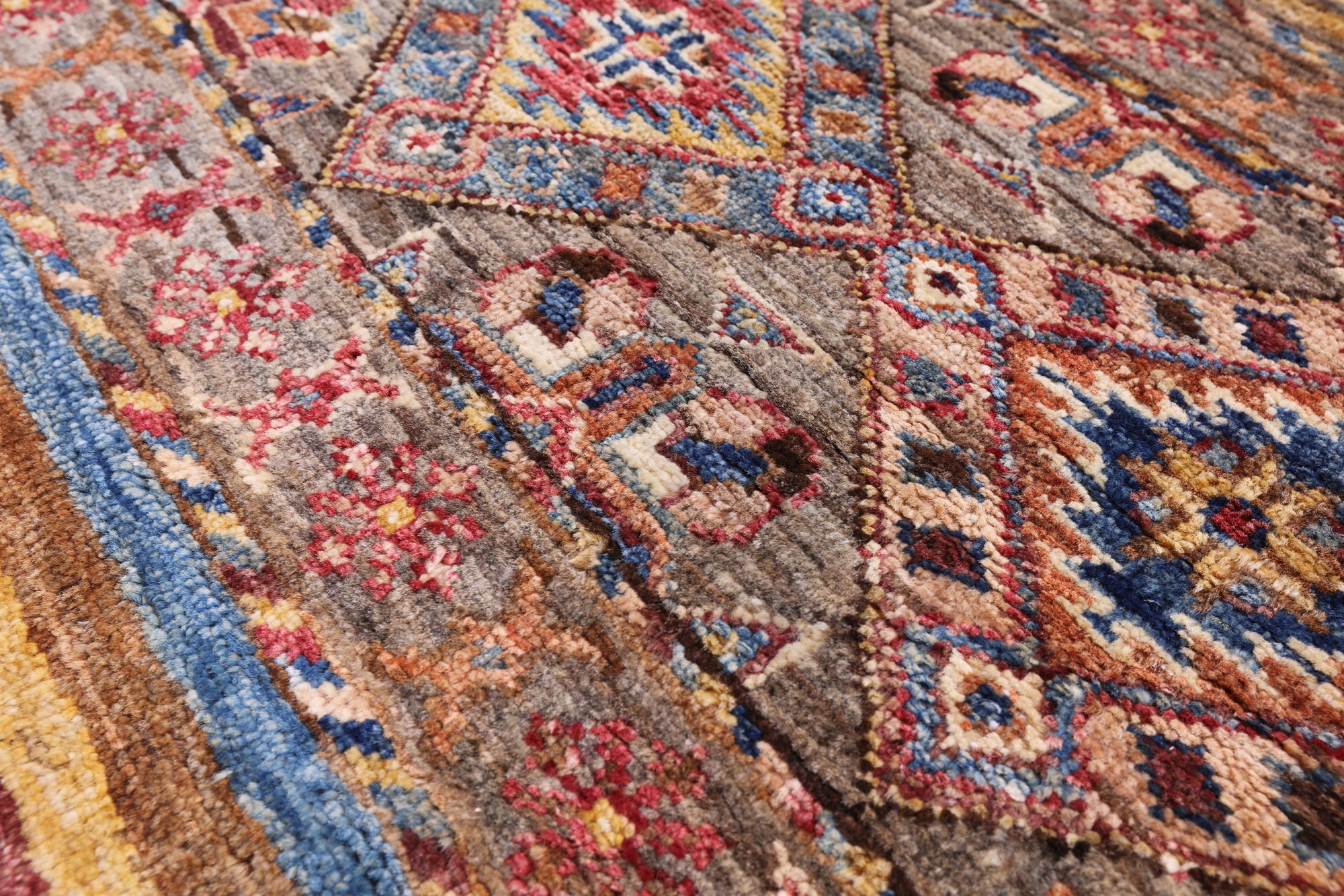 Khorjin Persian Gabbeh Handmade Wool Rug - 2' 8" X 3' 9" - Golden Nile