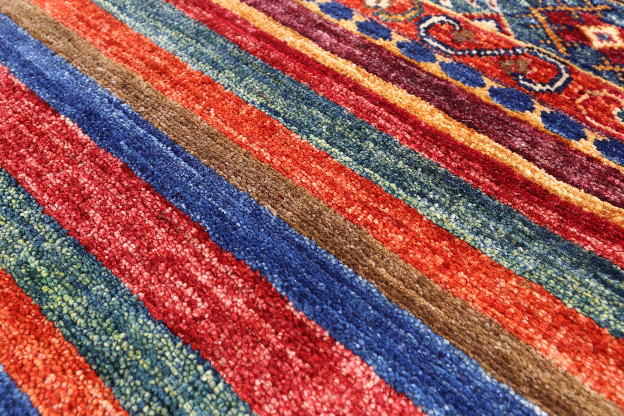 Khorjin Persian Gabbeh Hand Knotted Wool Rug - 3' 4" X 4' 10" - Golden Nile