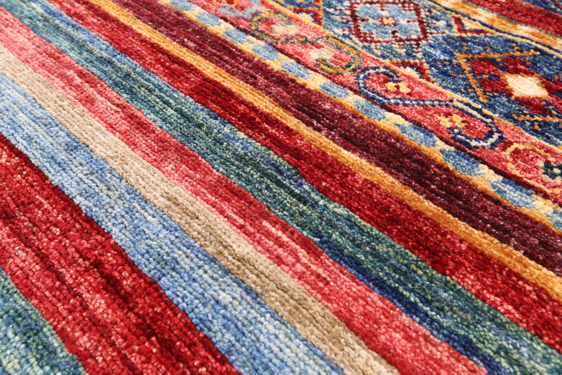 Khorjin Persian Gabbeh Hand Knotted Wool Rug - 3' 2" X 5' 1" - Golden Nile