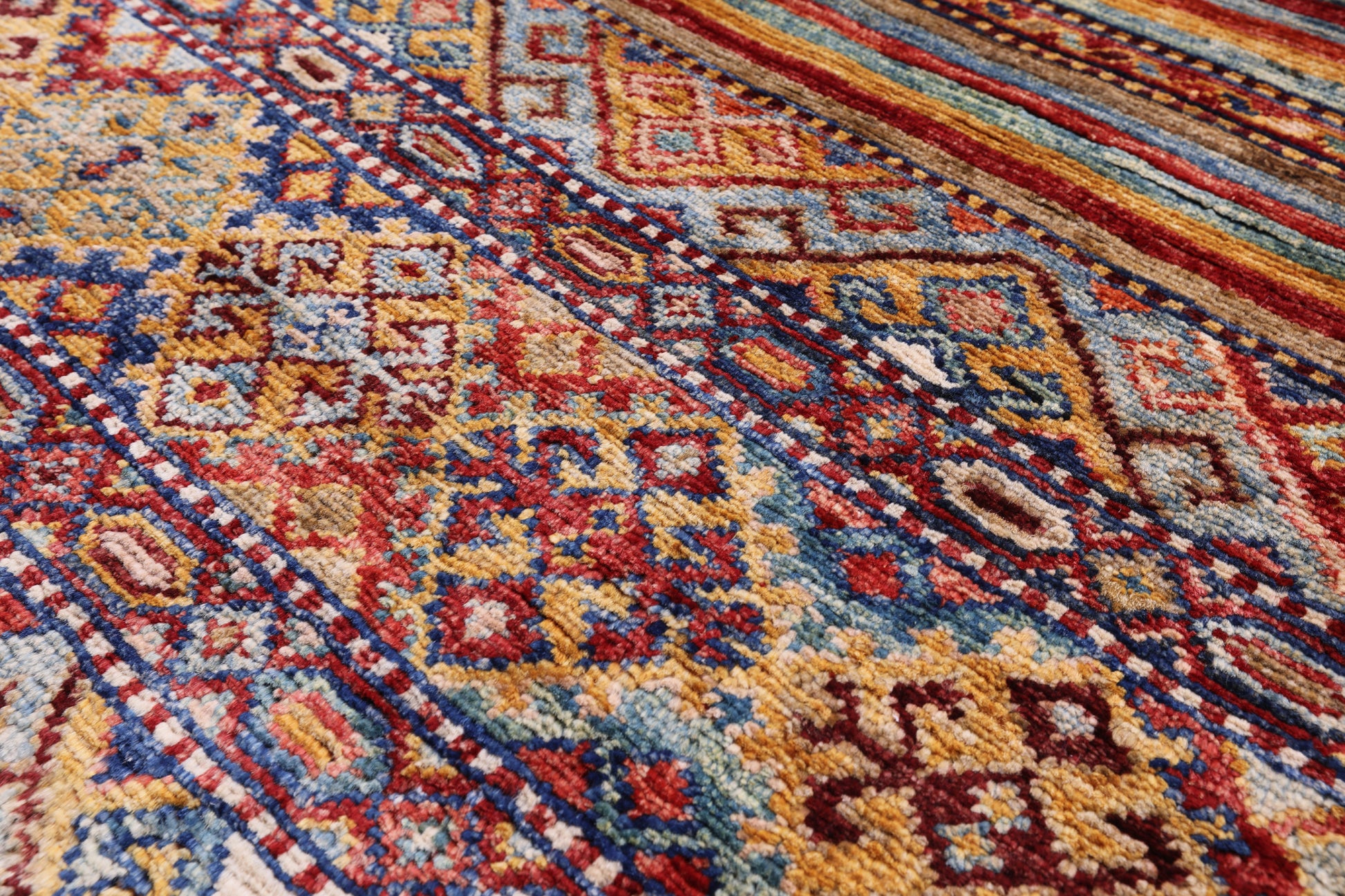 Khorjin Persian Gabbeh Handmade Wool Rug - 3' 1" X 5' 0" - Golden Nile