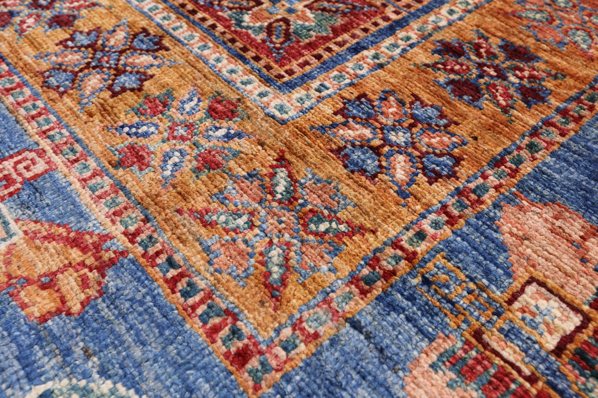 Antiqued Pazyryk Historical Design Handmade Wool Rug - 3' 4" X 4' 11" - Golden Nile
