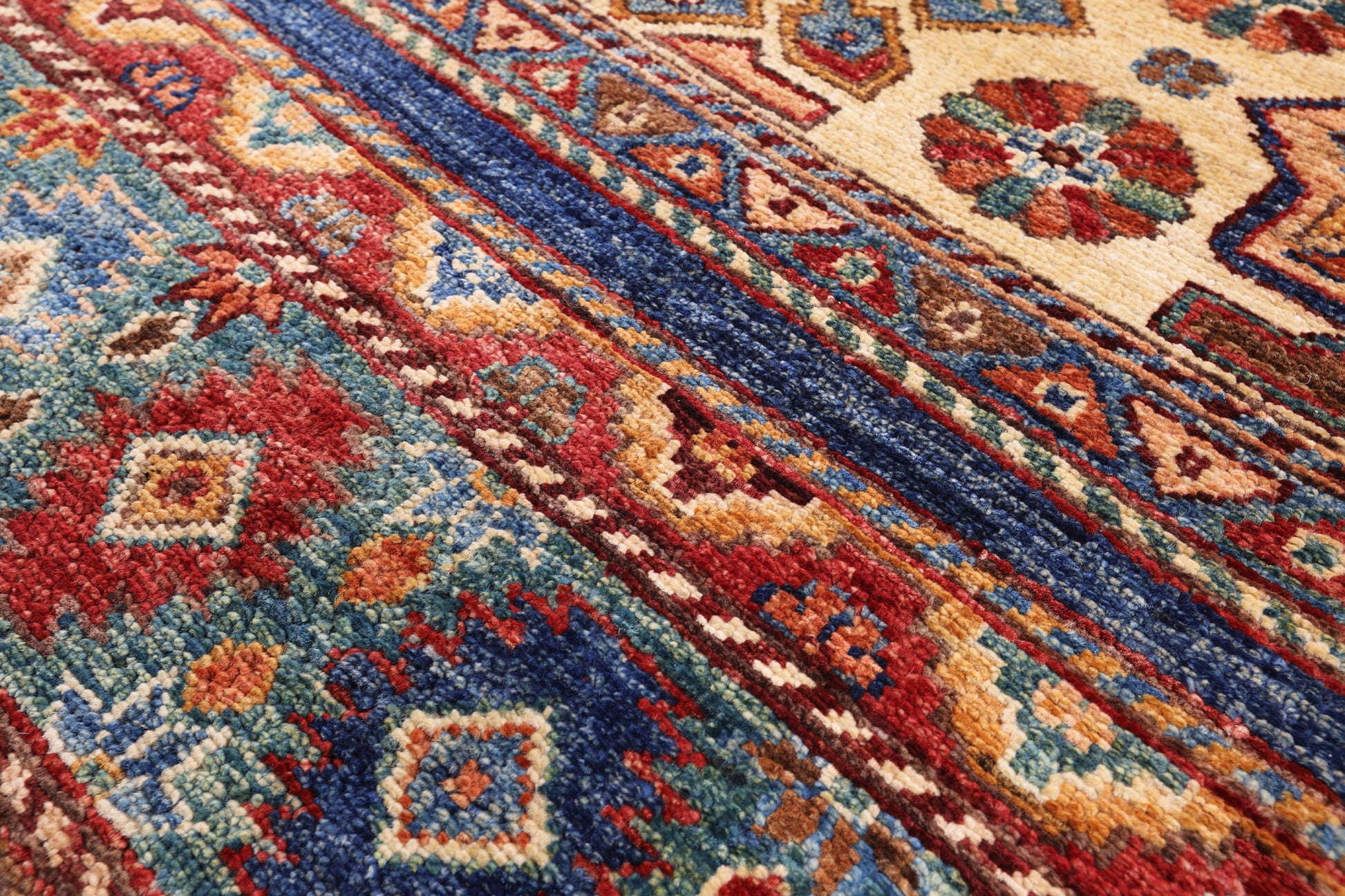 Khorjin Persian Gabbeh Handmade Wool Rug - 7' 7" X 11' 2" - Golden Nile