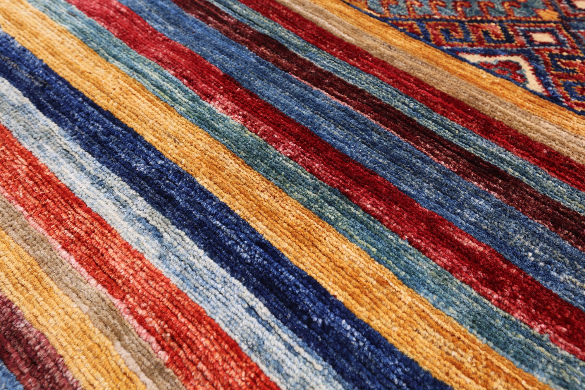 Khorjin Persian Gabbeh Hand Knotted Wool Rug - 2' 8" X 4' 0" - Golden Nile