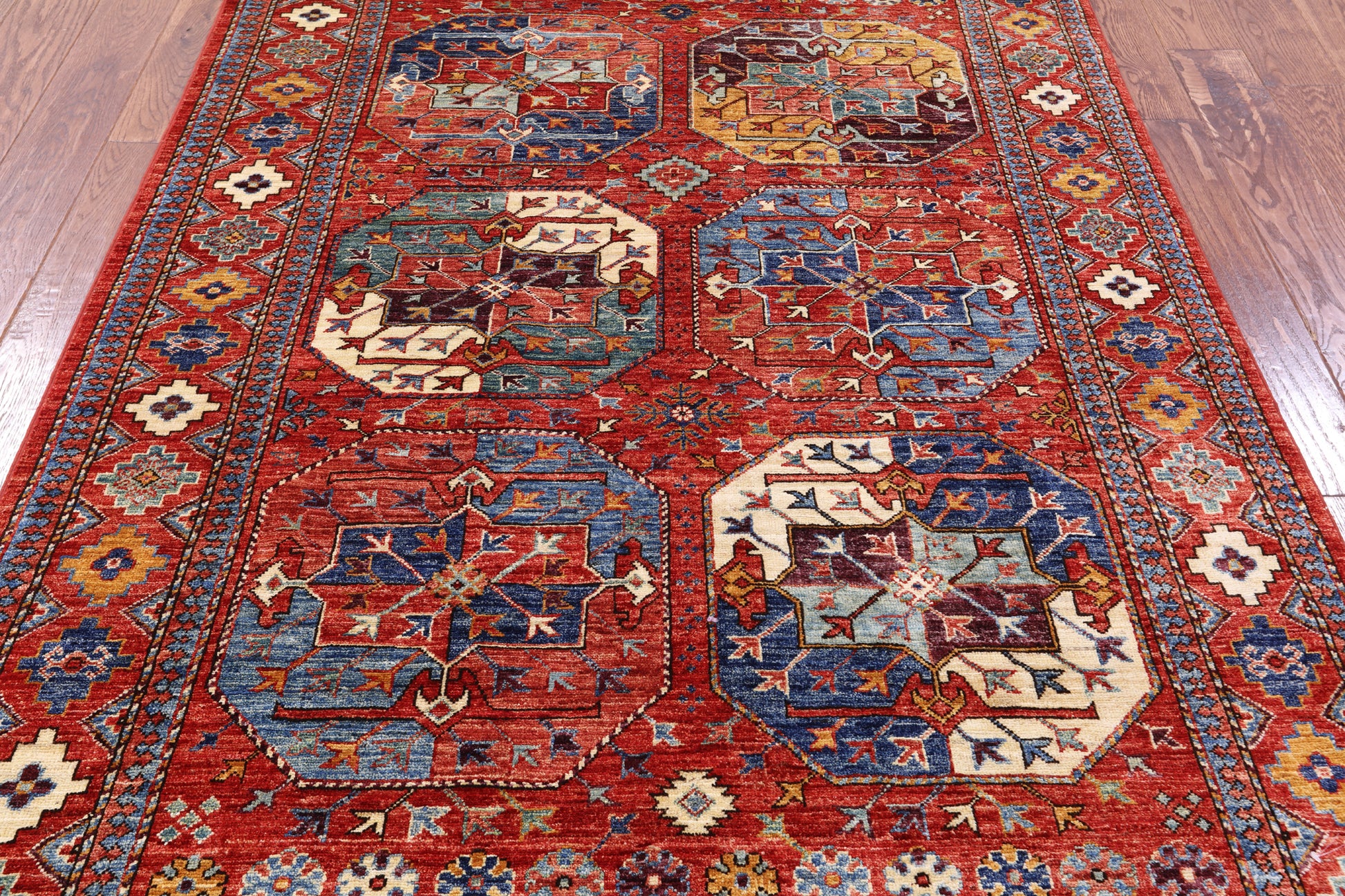 Red Turkmen Ersari Hand Knotted Wool Rug - 4' 10" X 7' 0" - Golden Nile