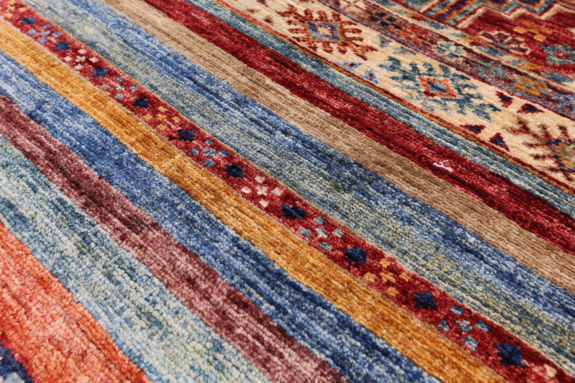 Khorjin Persian Gabbeh Hand Knotted Wool Rug - 2' 7" X 4' 0" - Golden Nile
