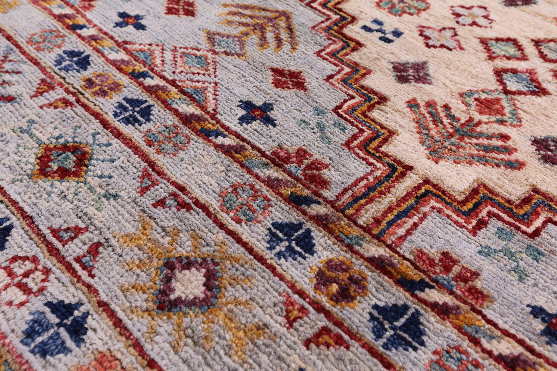 Khorjin Persian Gabbeh Hand Knotted Wool Rug - 6' 9" X 8' 1" - Golden Nile