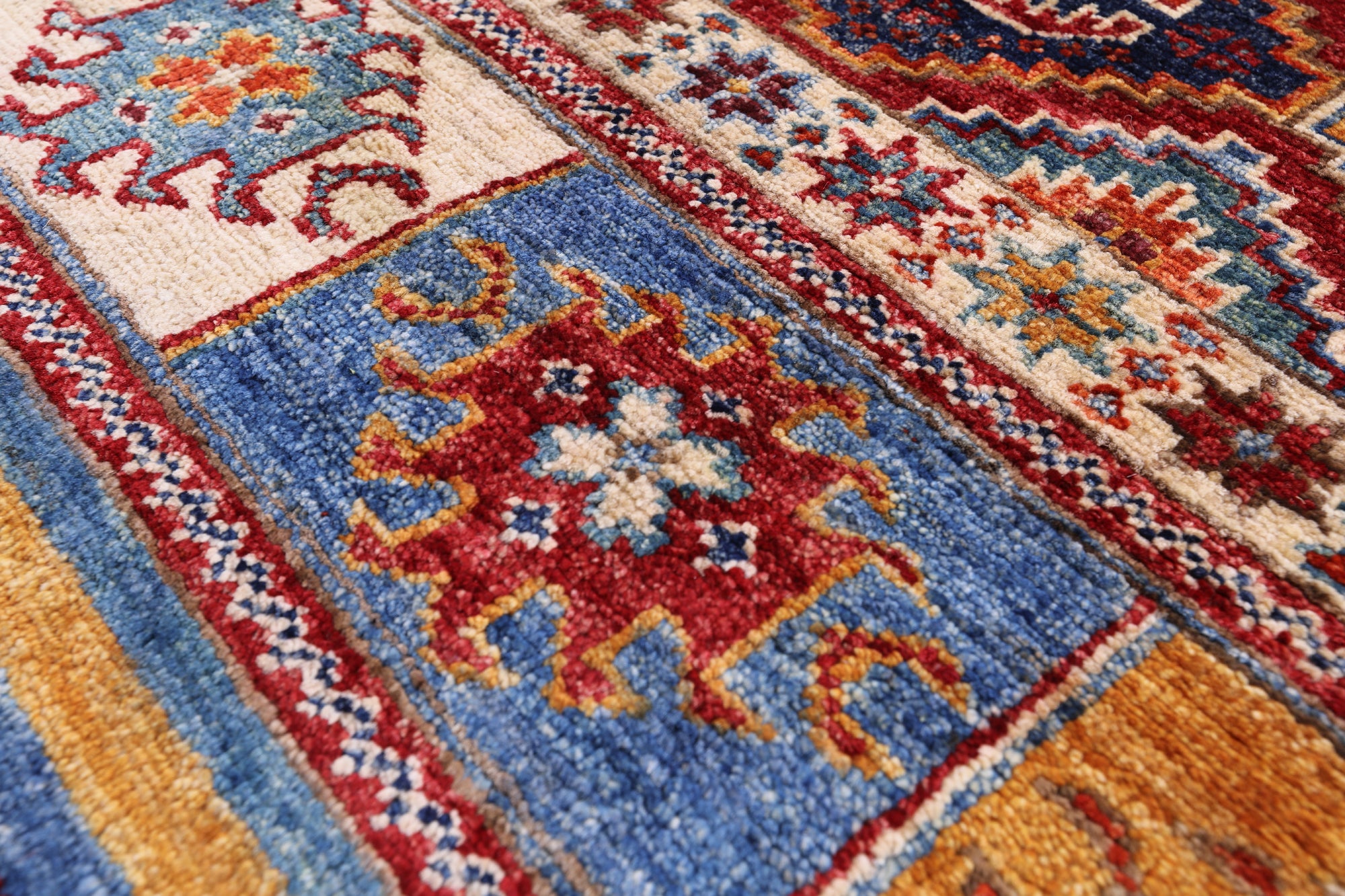 Khorjin Persian Gabbeh Handmade Wool Rug - 3' 3" X 4' 11" - Golden Nile