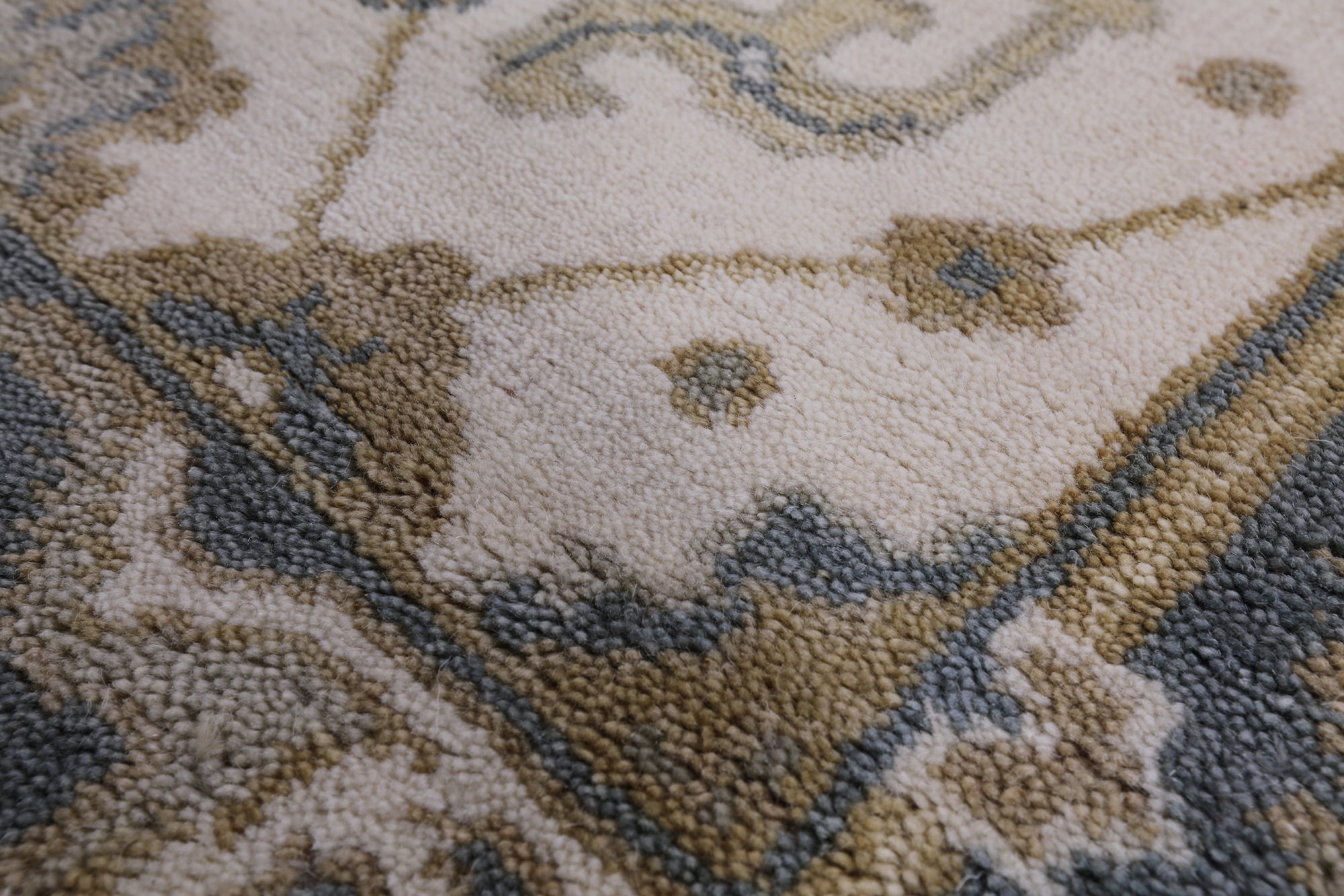 Ivory Turkish Oushak Hand Knotted Wool Runner Rug - 2' 7" X 11' 11" - Golden Nile