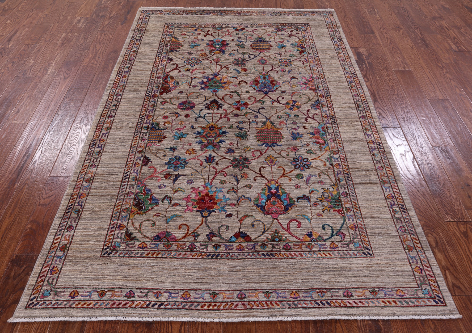 Peshawar Hand Knotted Wool Rug - 5' 6" X 8' 3" - Golden Nile