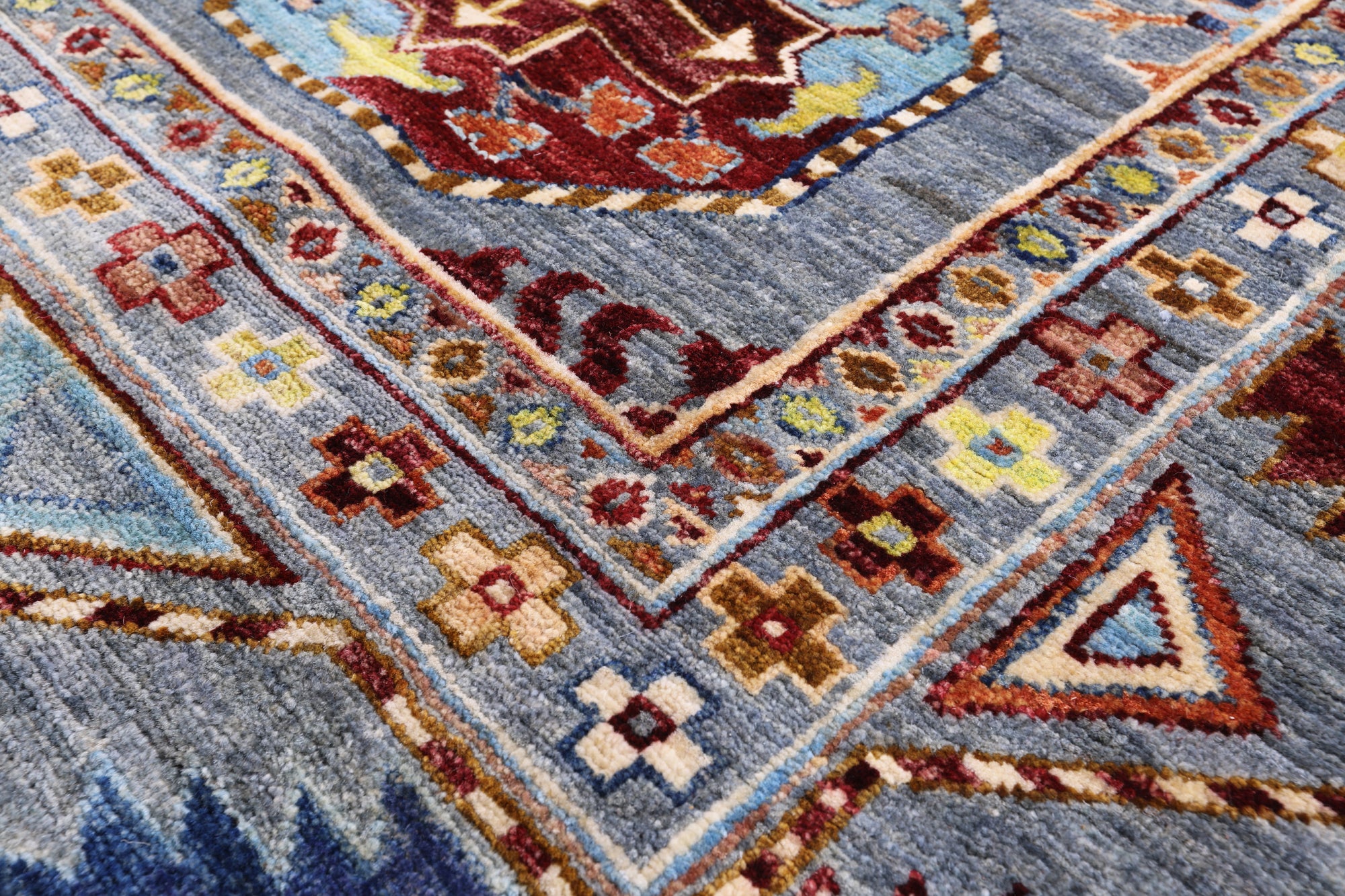 Turkmen Ersari Hand Knotted Wool Rug - 7' 10" X 9' 10" - Golden Nile