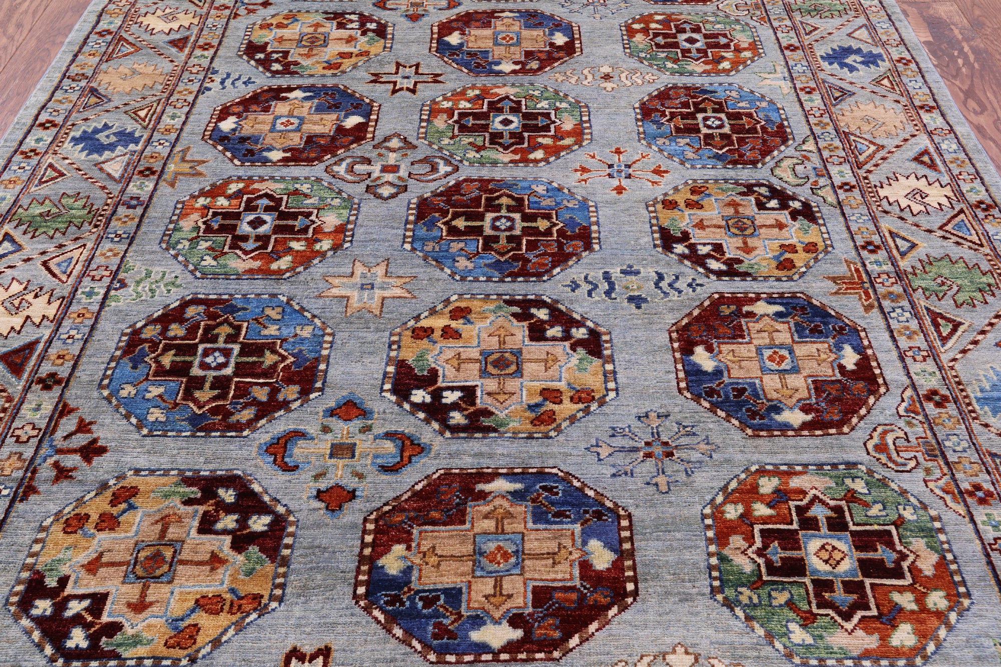 Turkmen Ersari Hand Knotted Wool Rug - 5' 7" X 7' 9" - Golden Nile