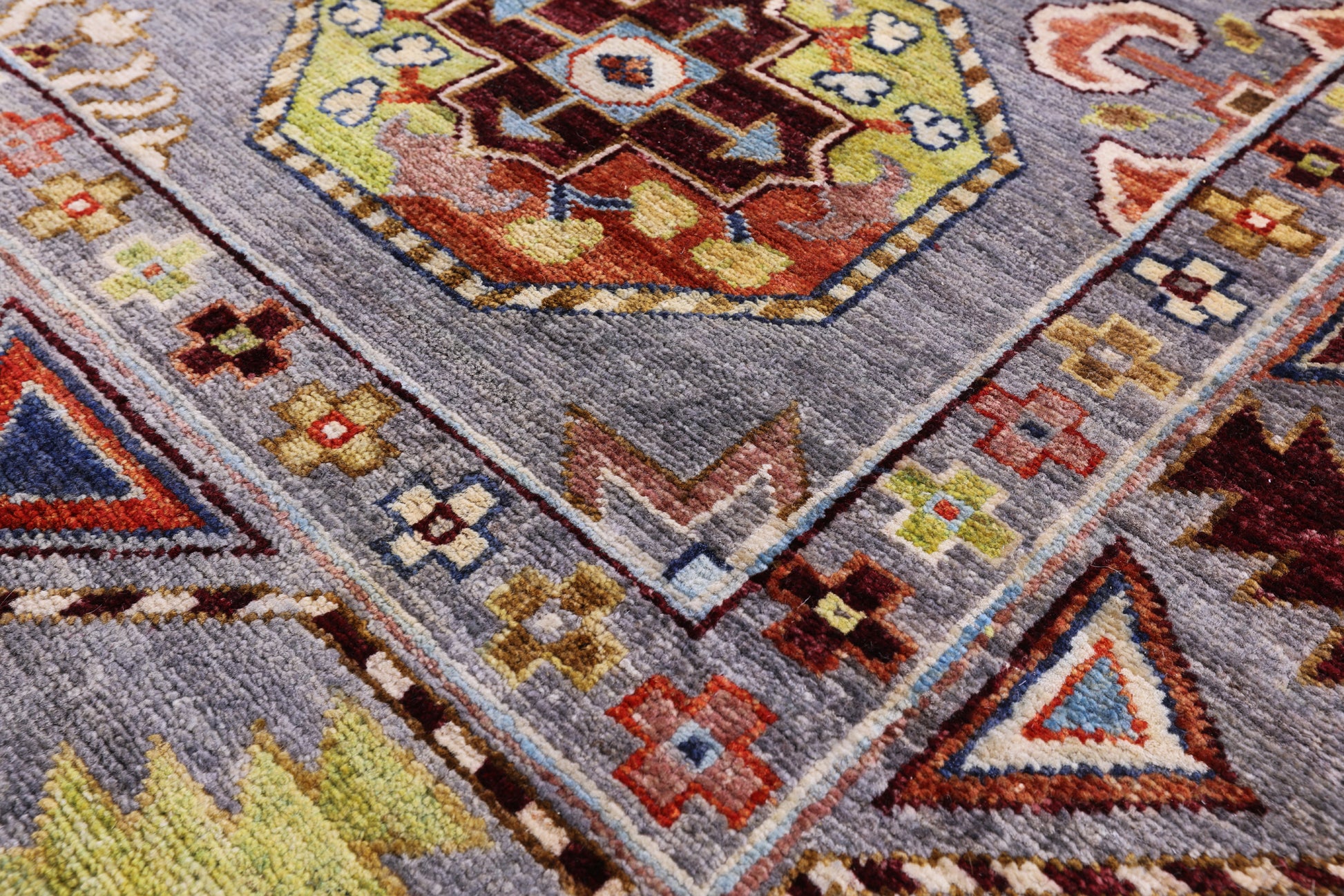 Turkmen Ersari Handmade Wool Rug - 5' 10" X 8' 7" - Golden Nile